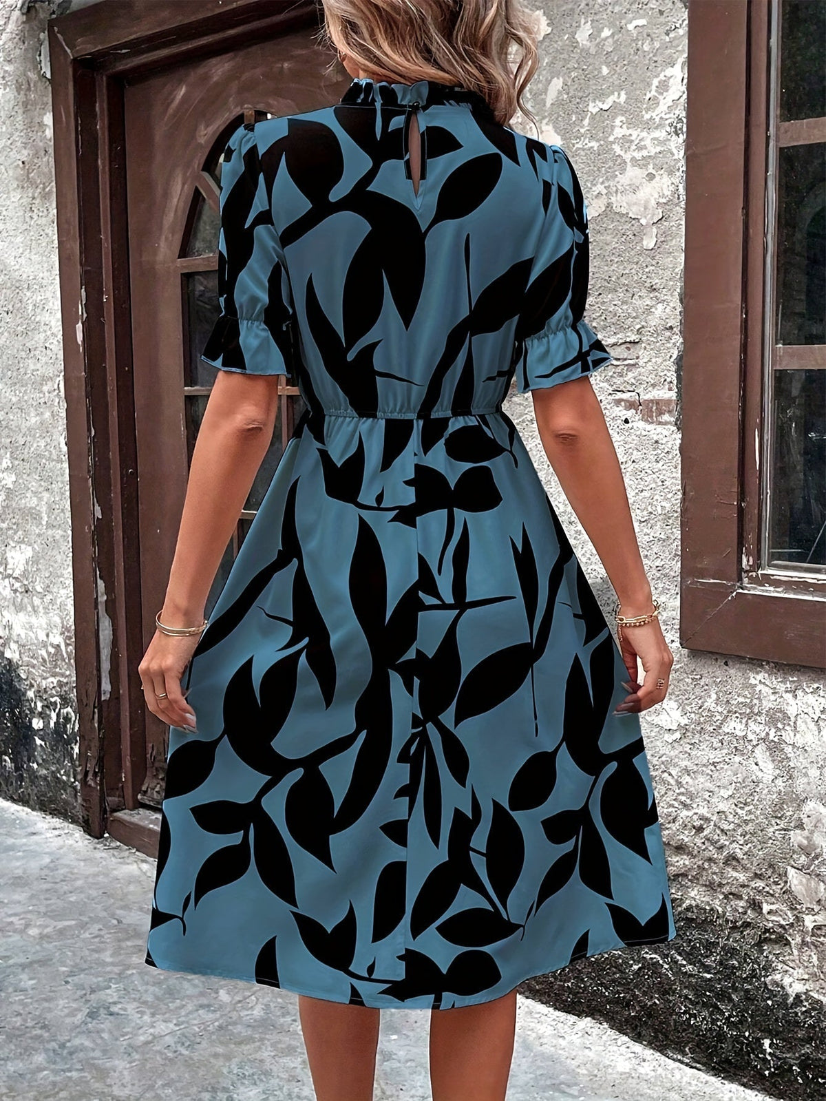 Leaf Print Mock Neck Dress, Elegant Short Sleeve Ruffle Cuff Back Keyhole A-line Dress