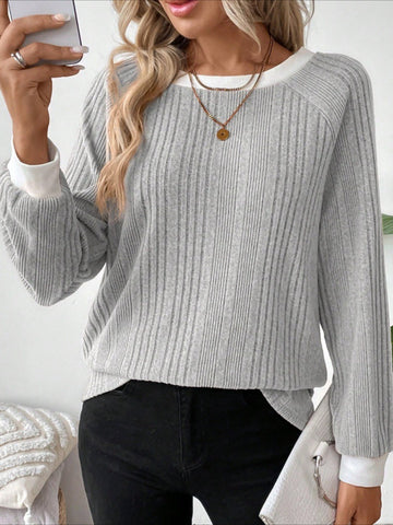 Long Sleeve Pullover with Elegant Contrast Collar Top