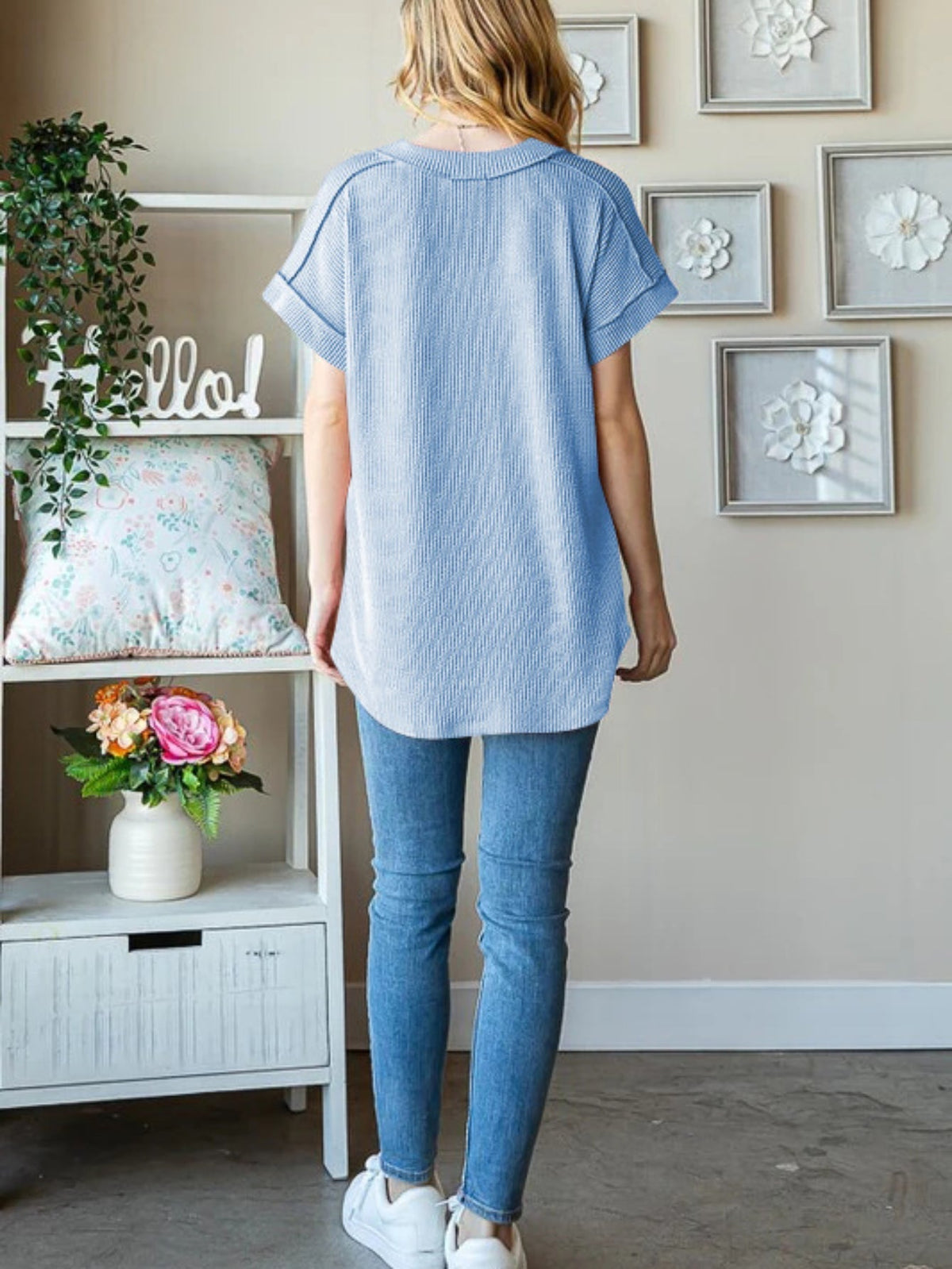 Striped jacquard knit loose-fitting V-neck short sleeve T-shirt