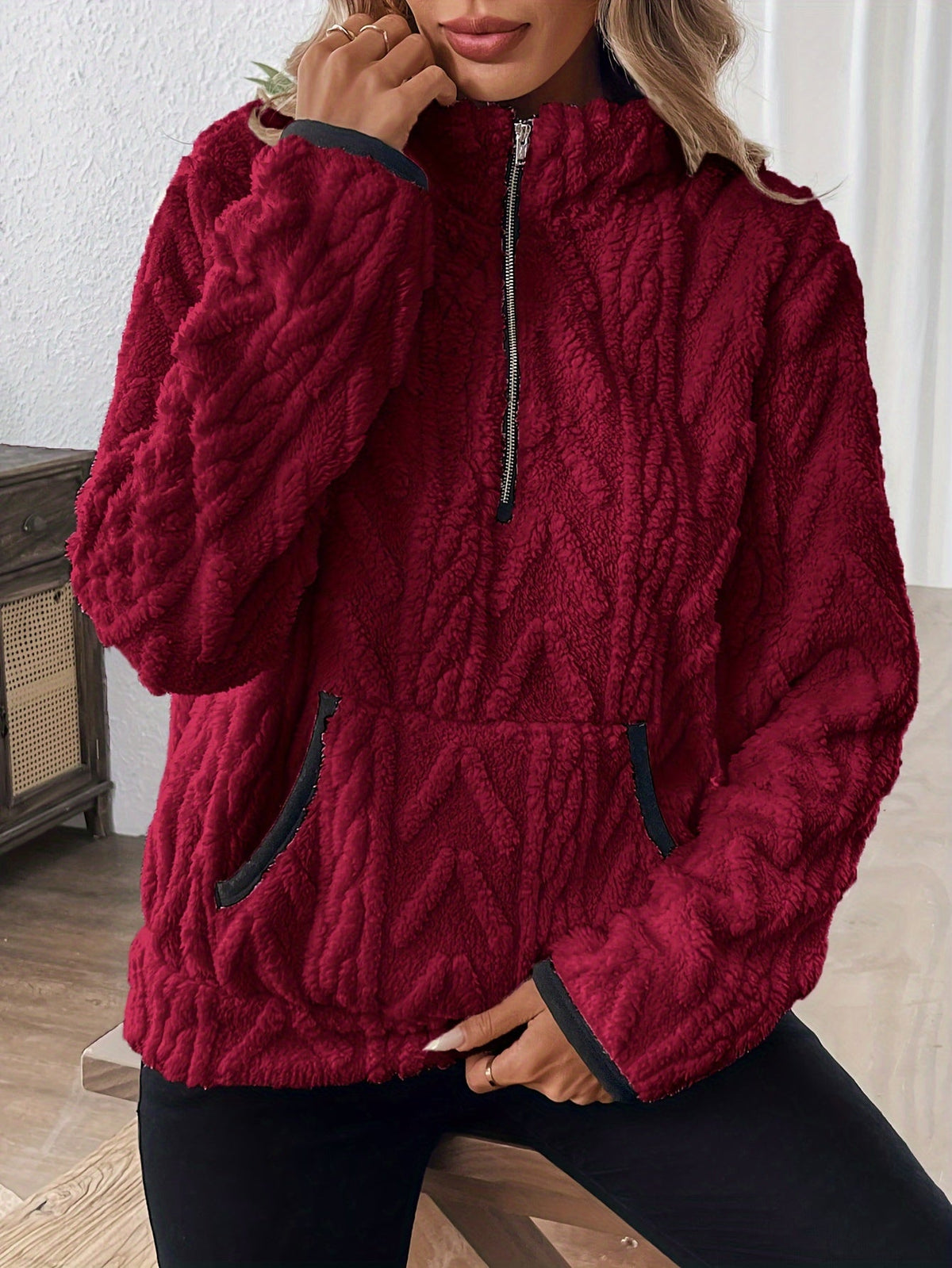 Women'S Fashion Fuzzy Sweatshirt, Solid Color, with Lapel Collar and Zipper Detail