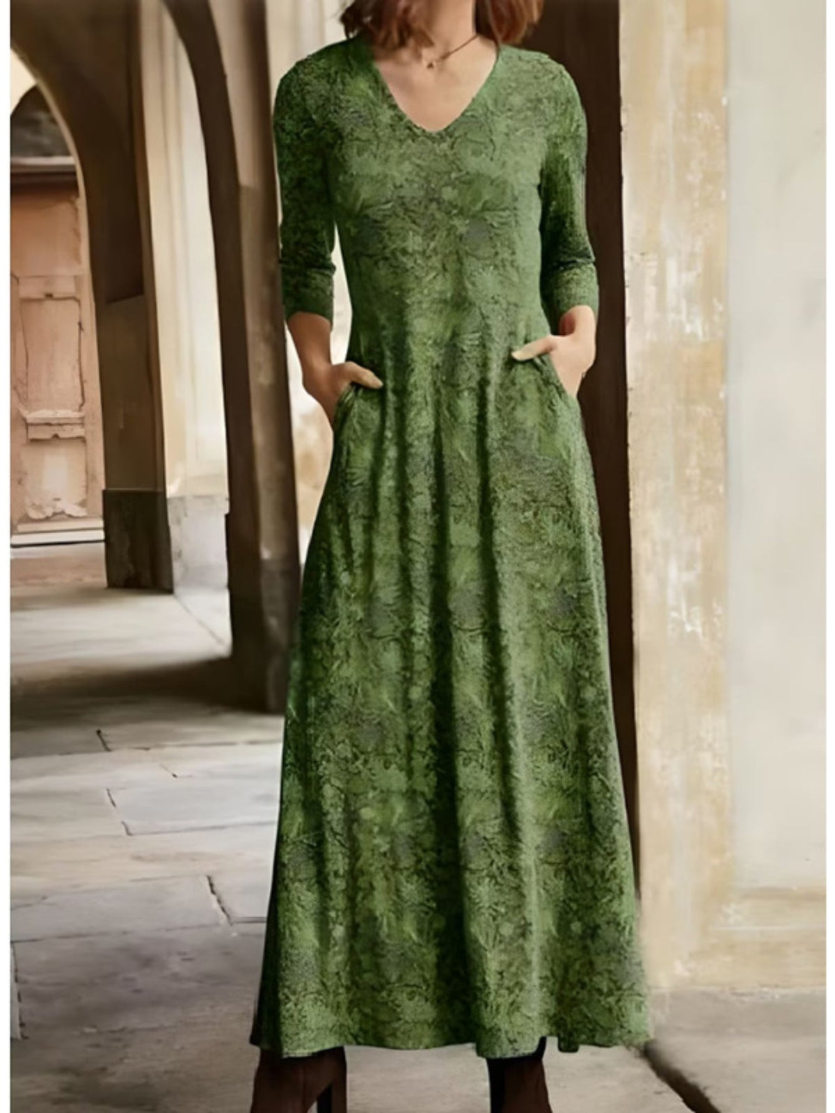 Chic Floral Print Maxi Dress - Stylish Crew Neck Long Sleeve - Comfortable Casual Wear