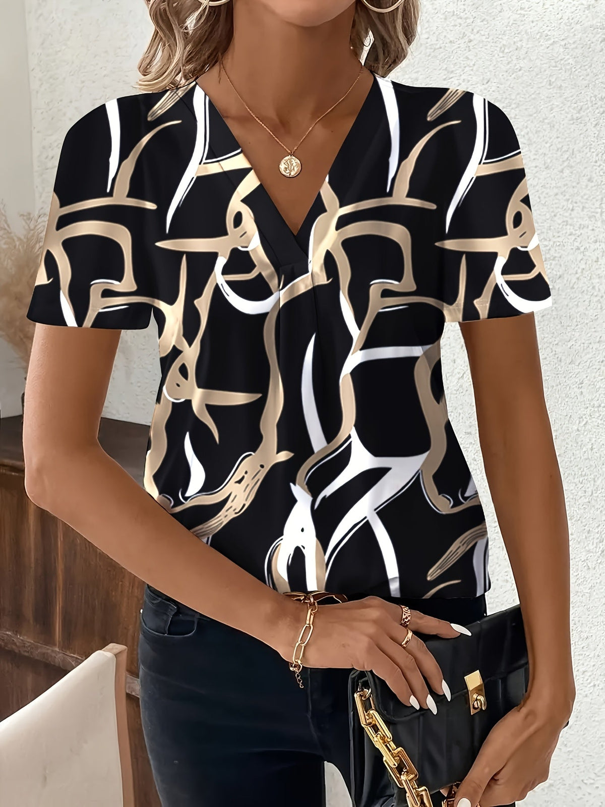 Geometric Flower Pattern Chest Pleats and V-Neck Short Sleeves Shirt