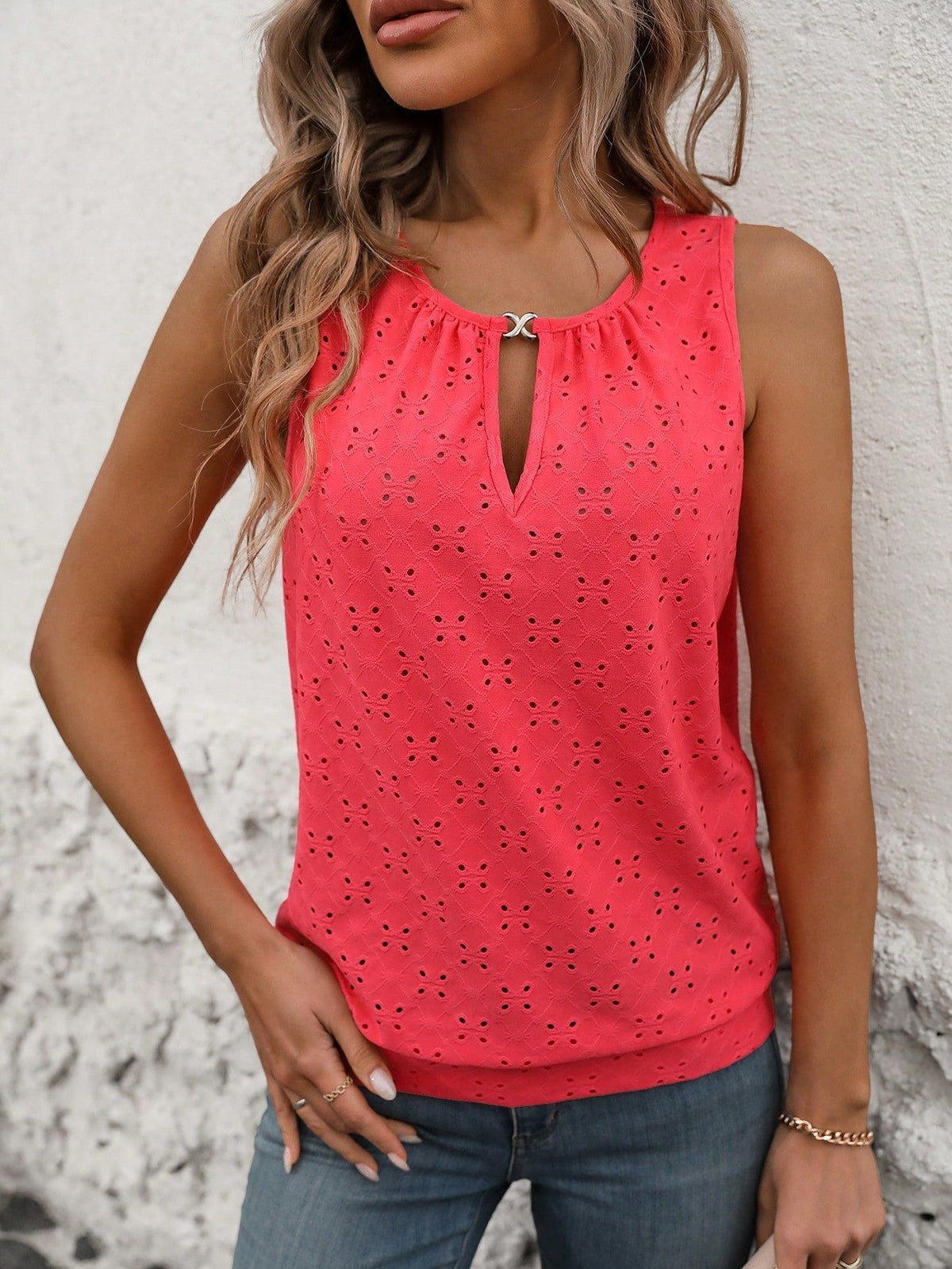 Women's Burnout Embroidery Lock Hole Collar Tank Top