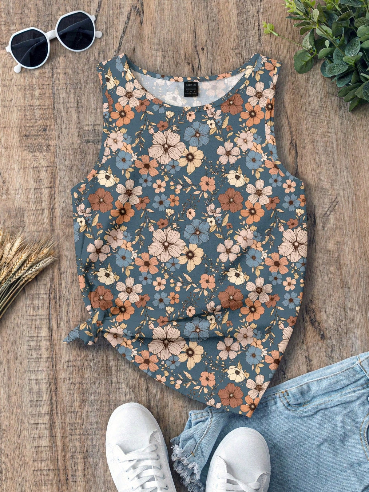 Casual Retro Floral Pattern Round Neck Tank Top