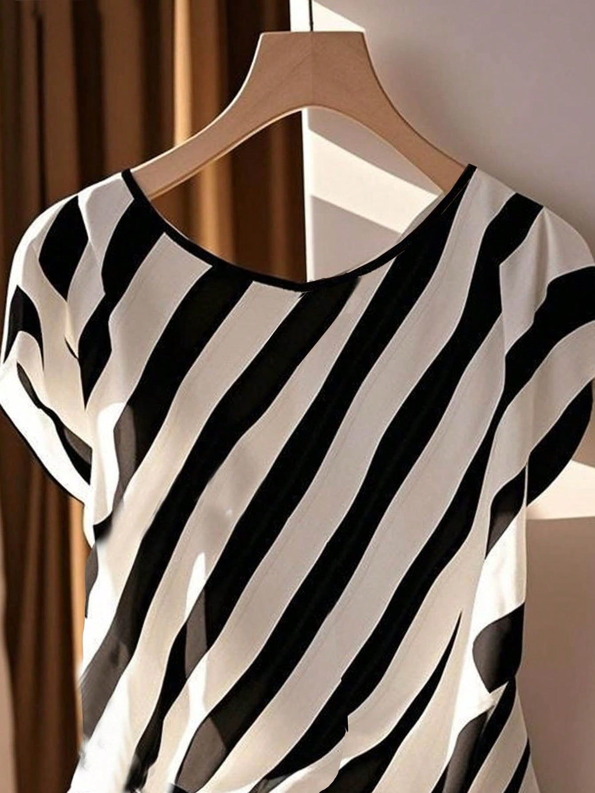 Franclia Casual Summer Holiday Round Neck Sleeveless Bowknot Hem Slit Women Shirt