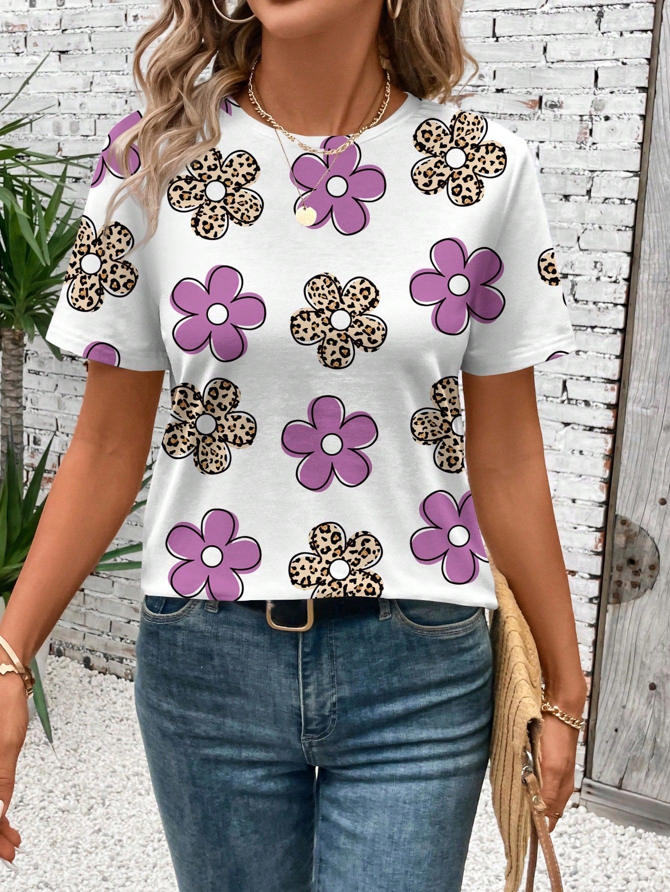 Casual Simplistic Floral Round Neck Loose Fit Women T-Shirt