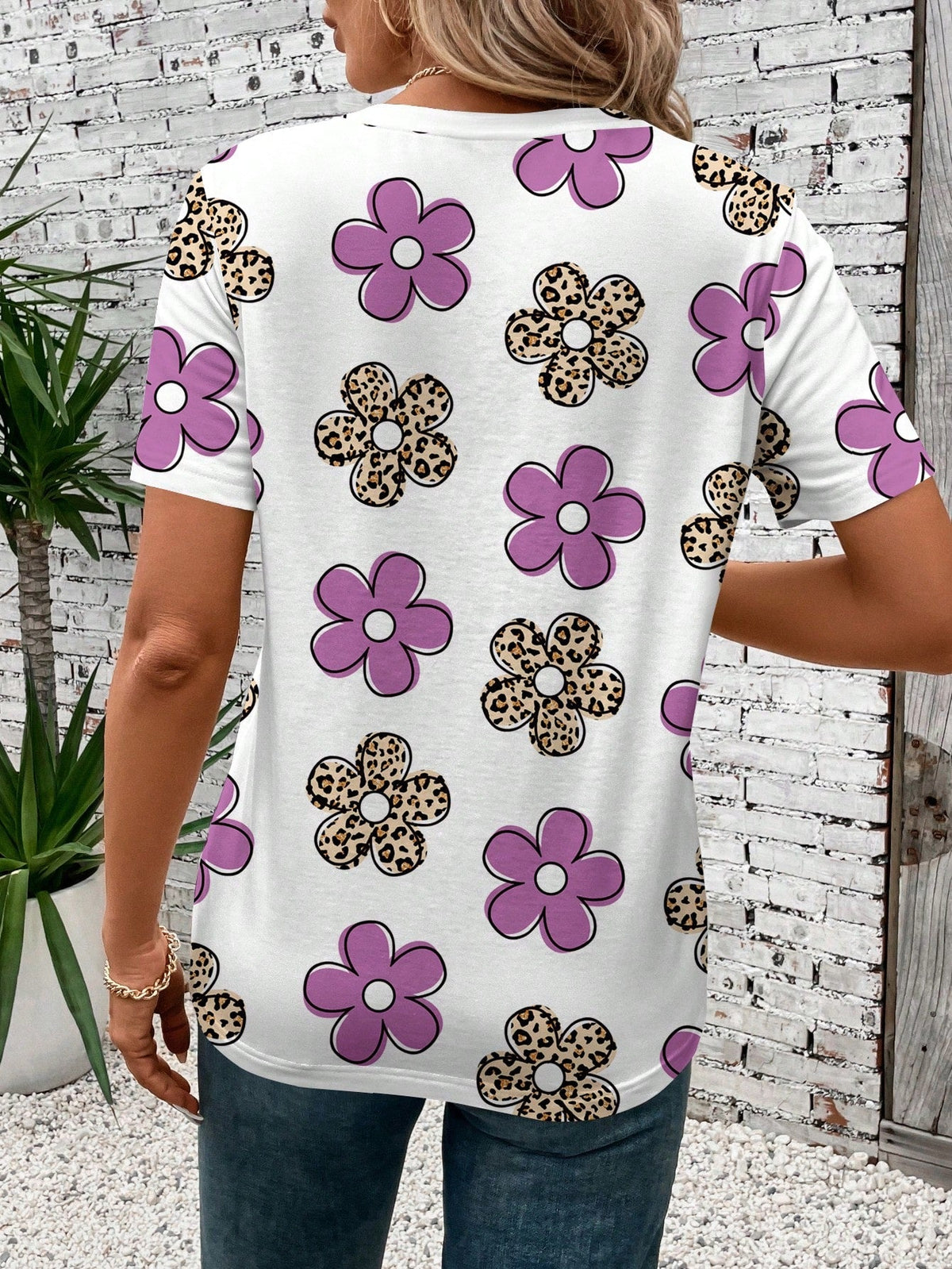 Casual Simplistic Floral Round Neck Loose Fit Women T-Shirt