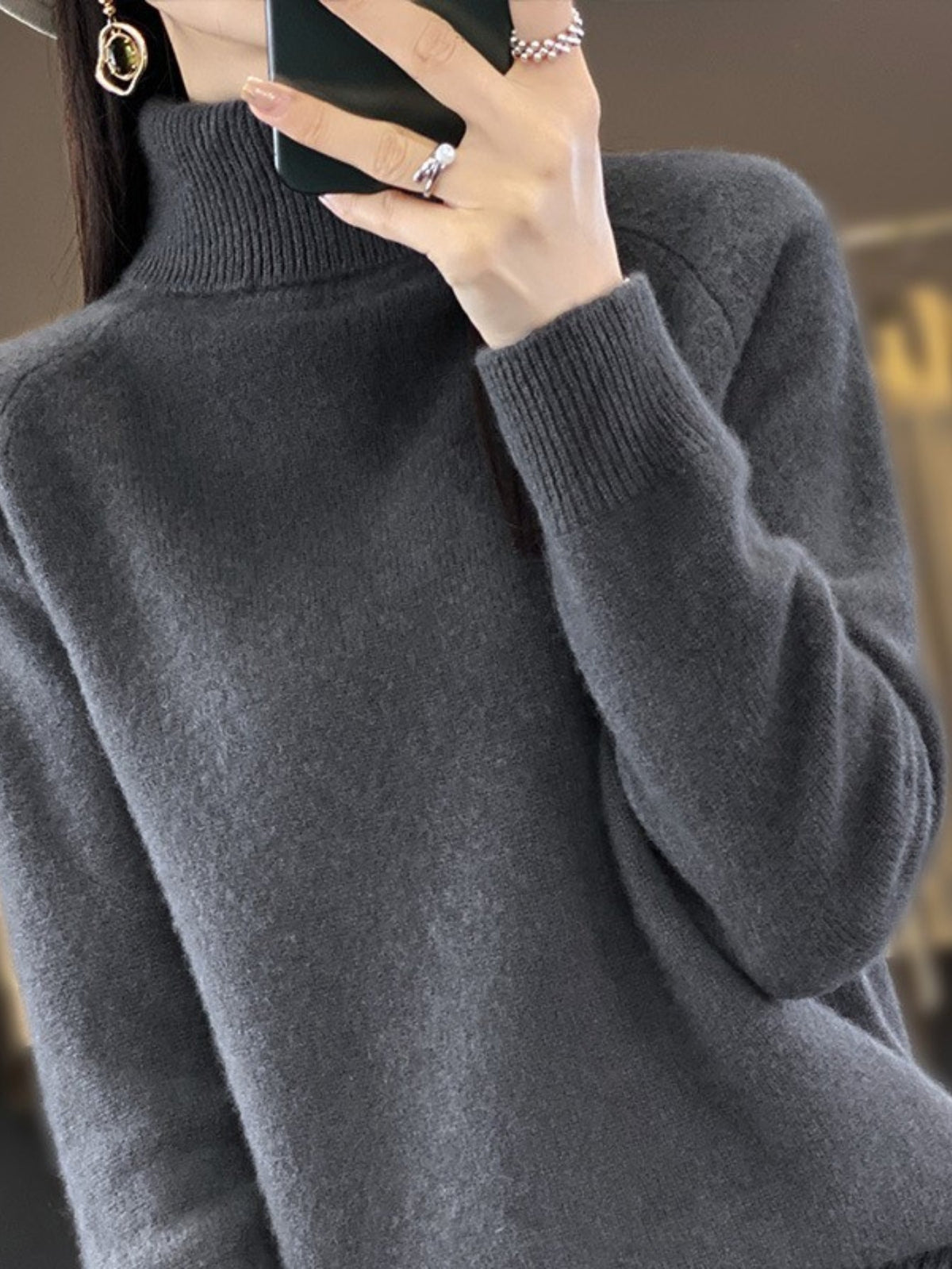 Cozy Solid Turtle Neck Sweater - Elegant Long Raglan Sleeve, Soft, Warm, and Comfortable