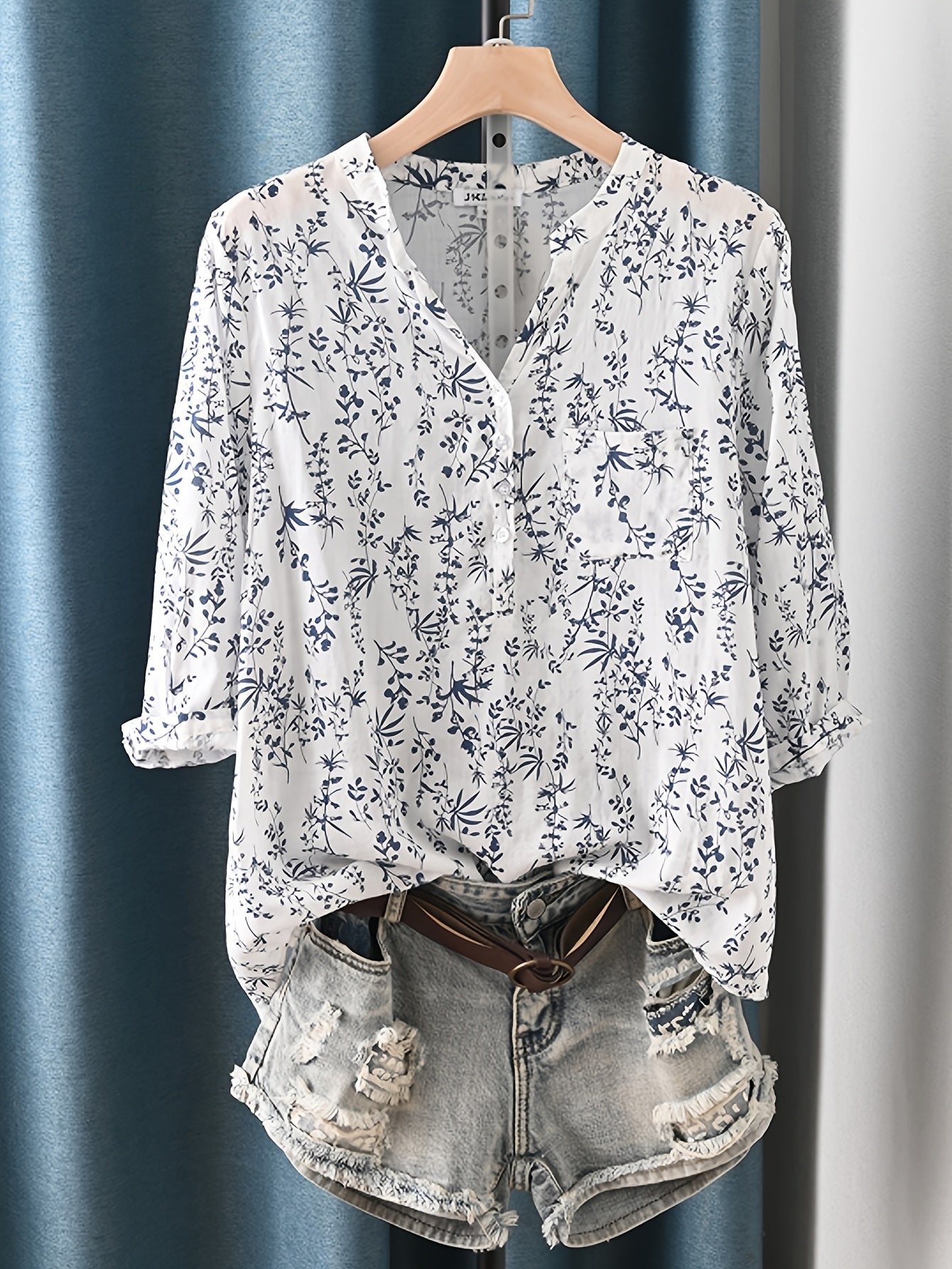 Floral V-neck Lightweight Seven Quarter Sleeved Shirt