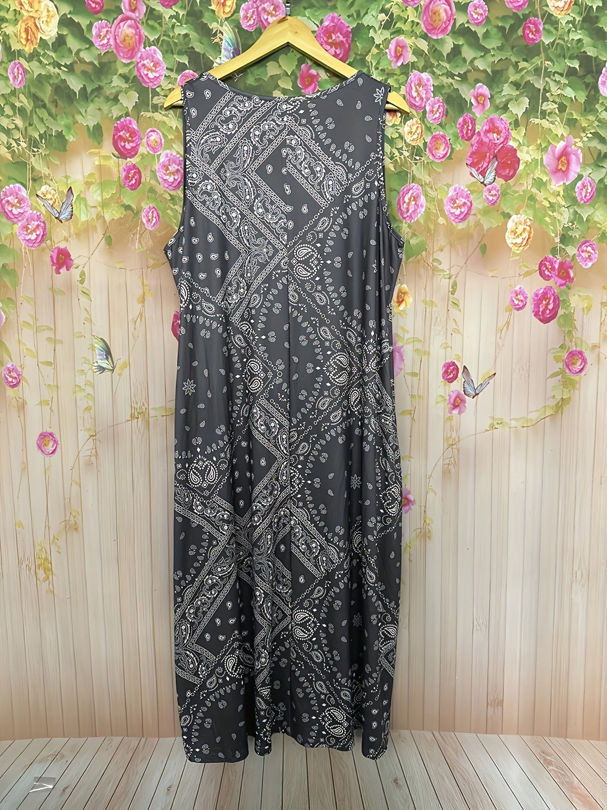 Geometric Print Sleeveless Midi Dress