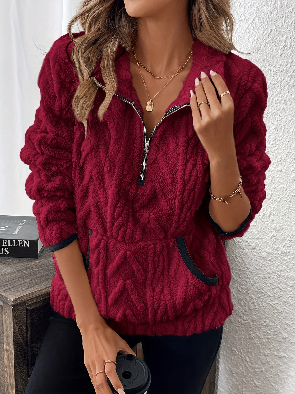 Women'S Fashion Fuzzy Sweatshirt, Solid Color, with Lapel Collar and Zipper Detail