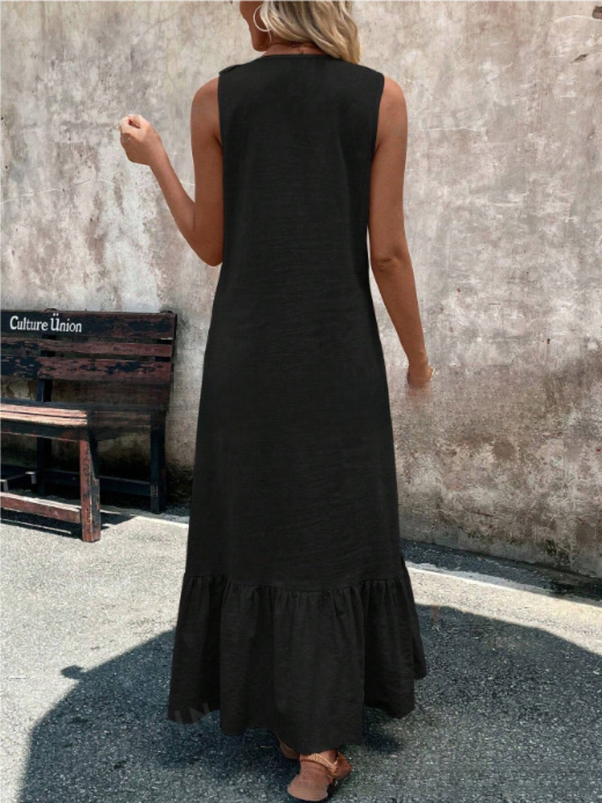 Sleeveless V-Neck Women's Elegant Green Ruffle Hem Midi Dress
