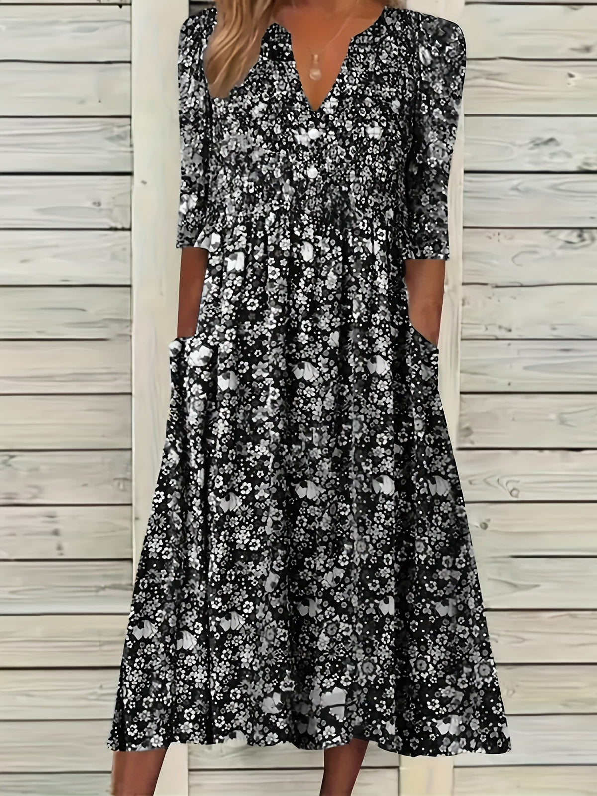 Ditsy Floral Print V Neck Dress, Casual Ruched Summer Dress With Pockets