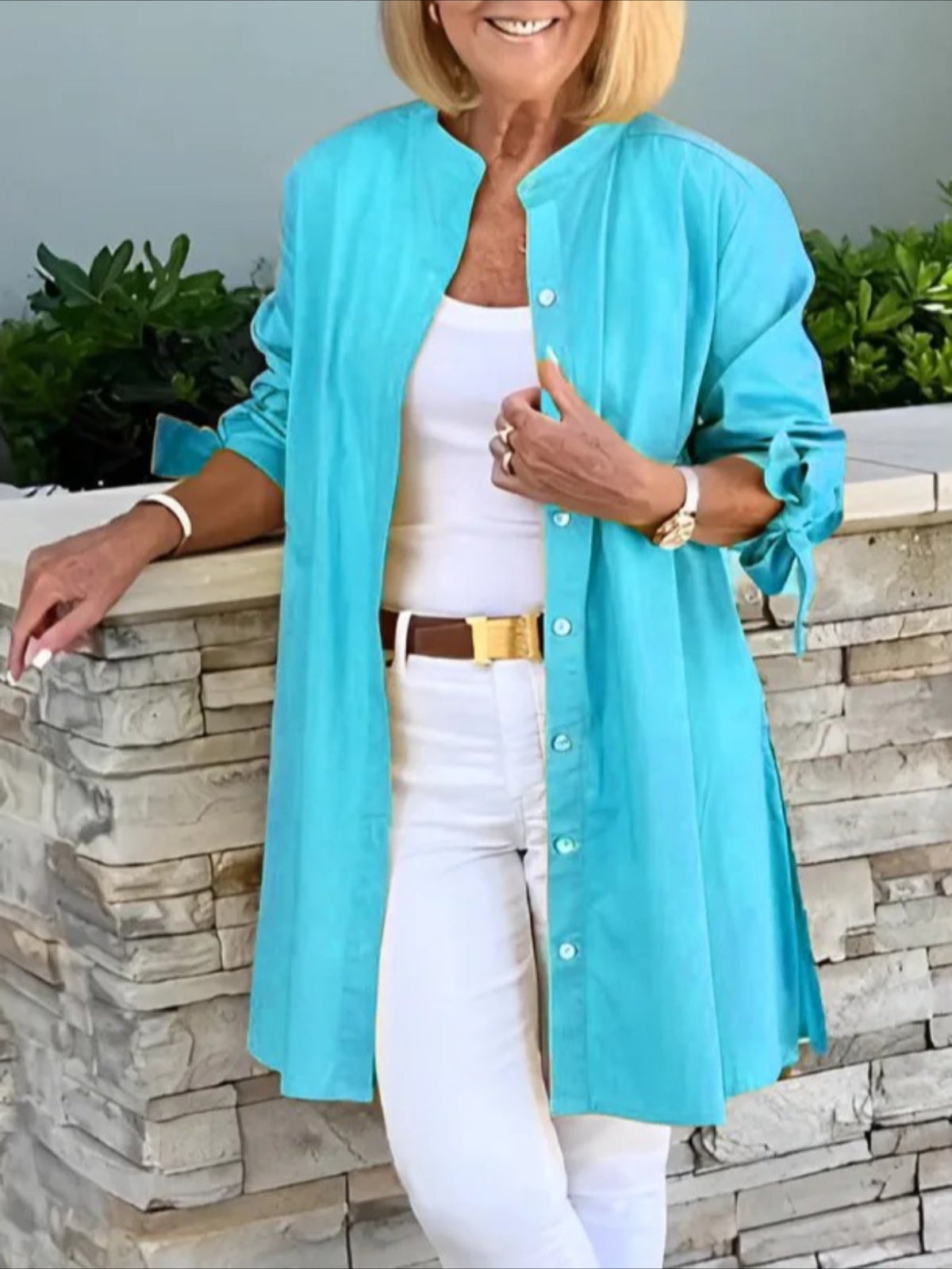 Elegant Loose-Fit Adjustable Cuffs Side Slit Breathable Fabric Round Neck Nontransparent Material Shirt