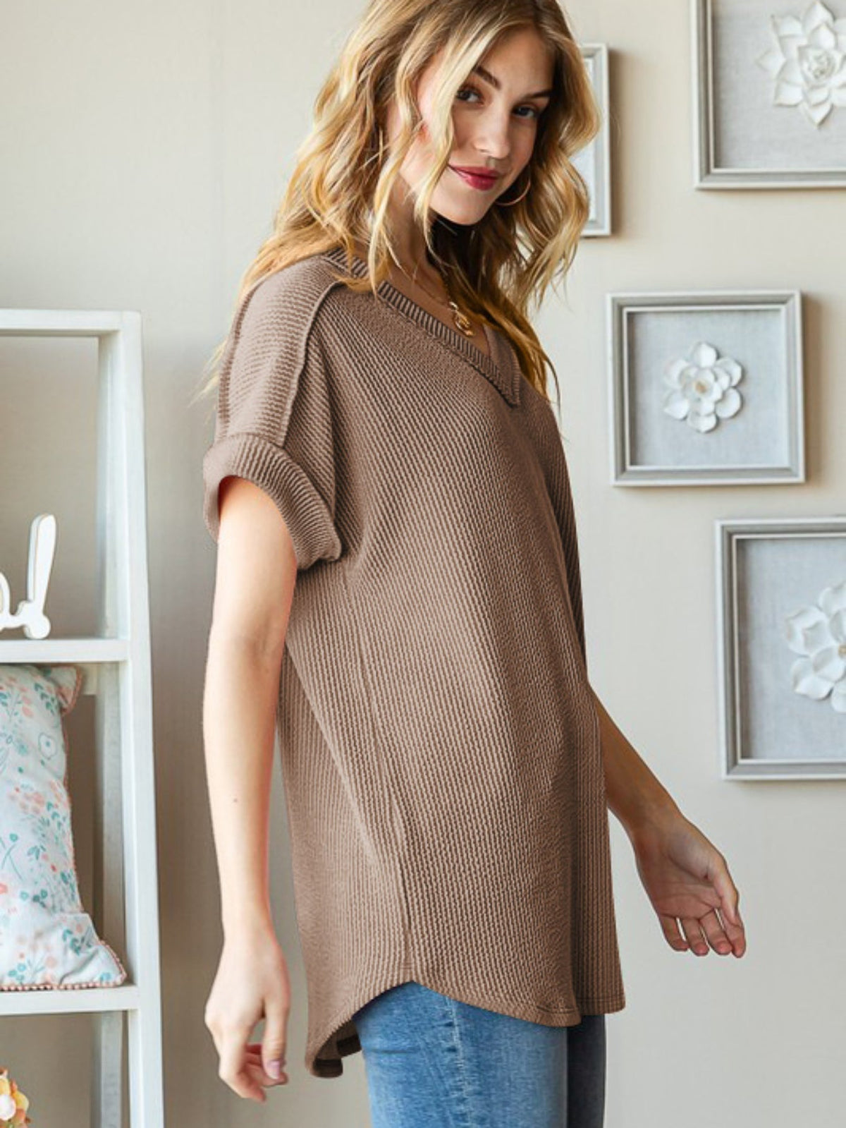 Striped jacquard knit loose-fitting V-neck short sleeve T-shirt