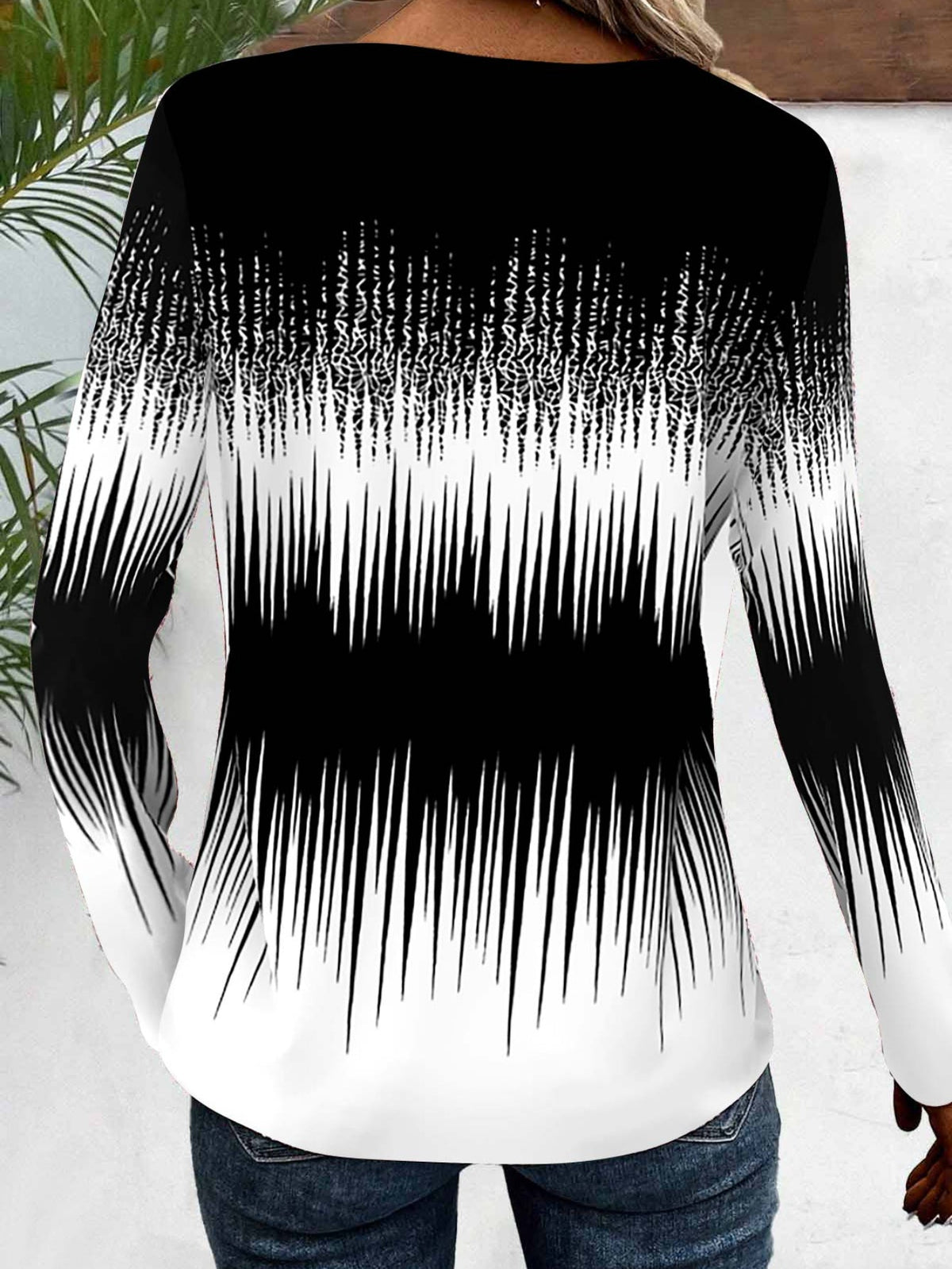 Button Geometric Print Long Sleeve T Shirt