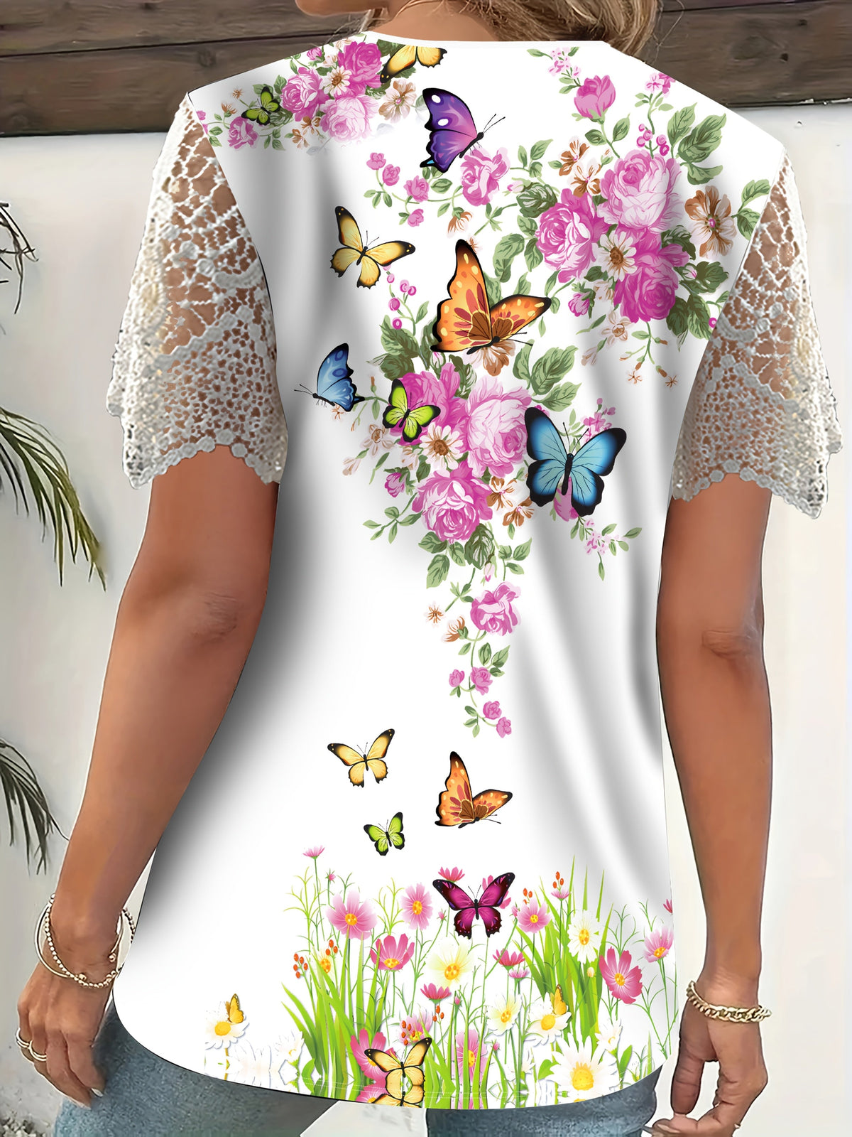 Fashionable Short Sleeve Elegant Lace Trim V-Neck T-Shirt