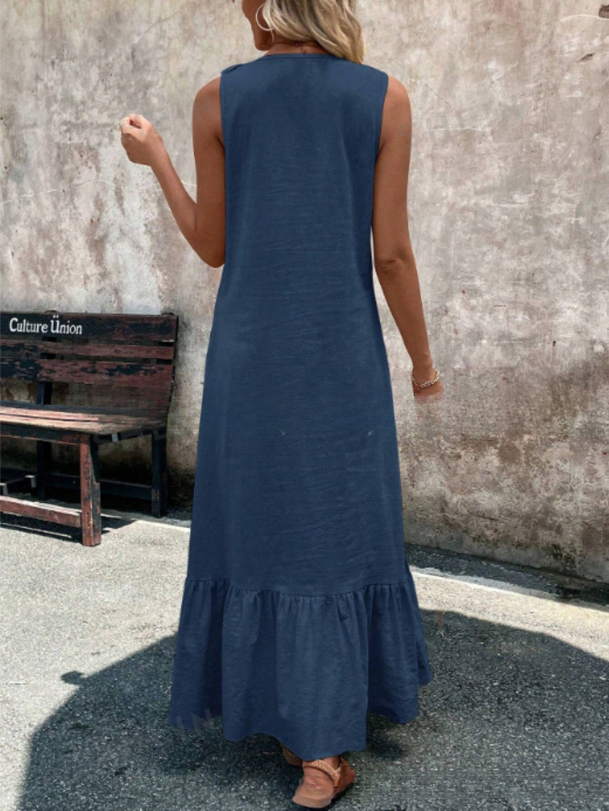 Sleeveless V-Neck Women's Elegant Green Ruffle Hem Midi Dress