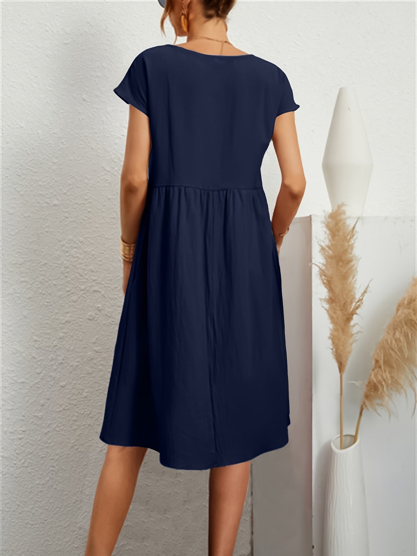 Solid Crew Neck Dress With Pocket, Casual Short Sleeve Midi Dress