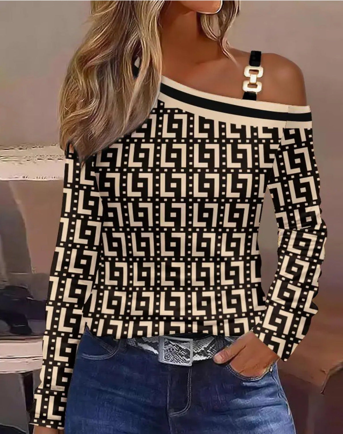 Women's Solid Striped Metal Decor Long Sleeve One Shoulder Top