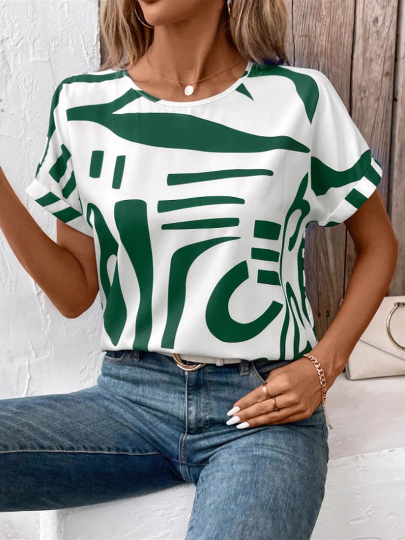 Elegant Batwing Print Round Neck Short Sleeve Shirt