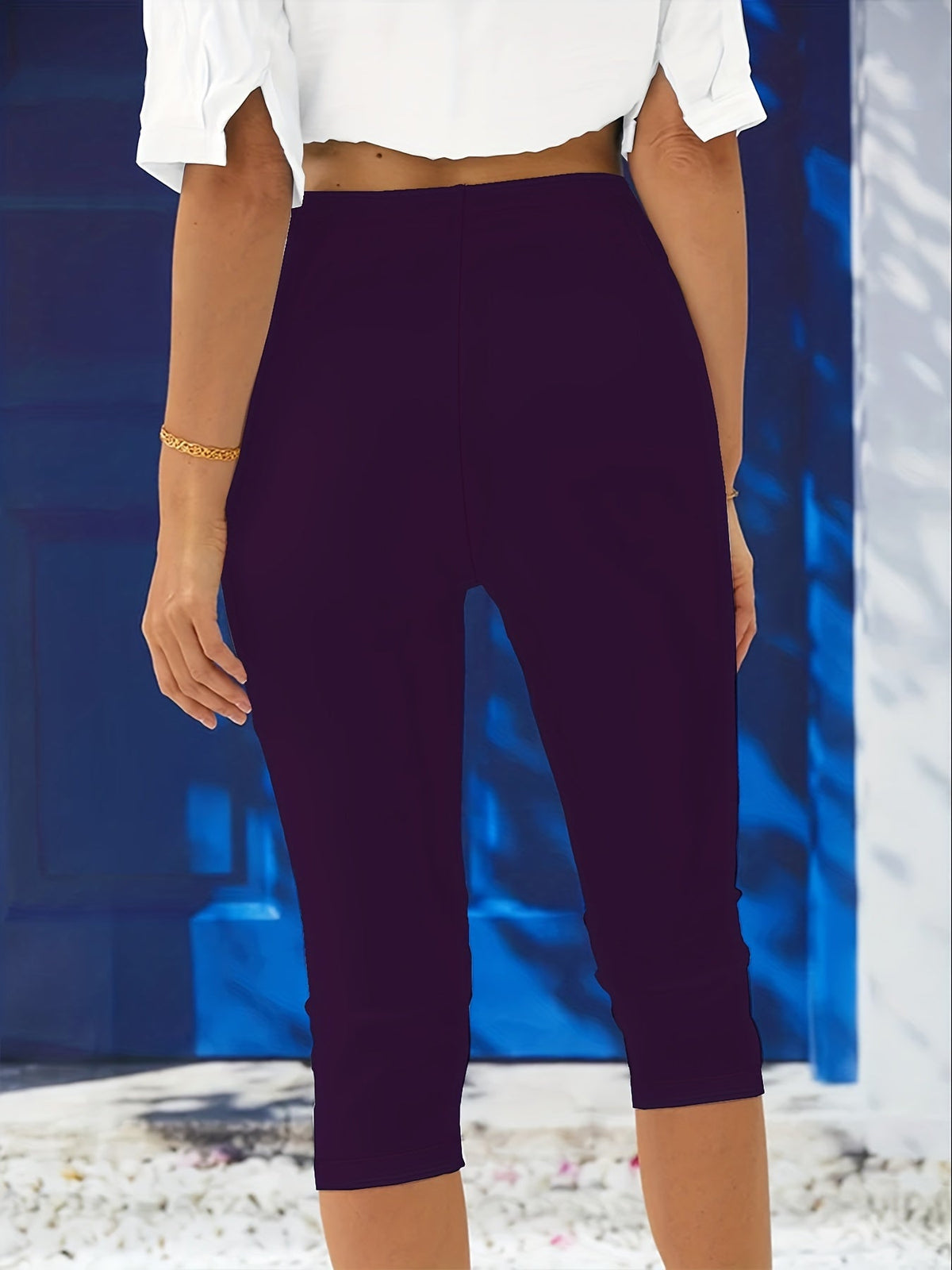 Solid Elastic Waist Medium Stretch Yoga Capri Leggings