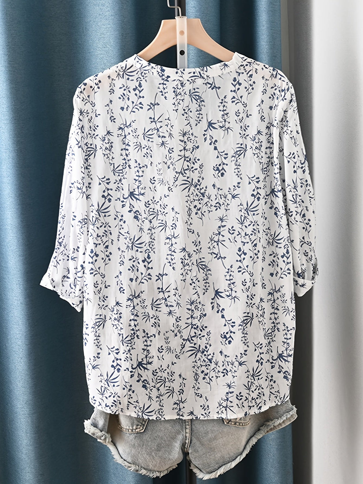 Floral V-neck Lightweight Seven Quarter Sleeved Shirt