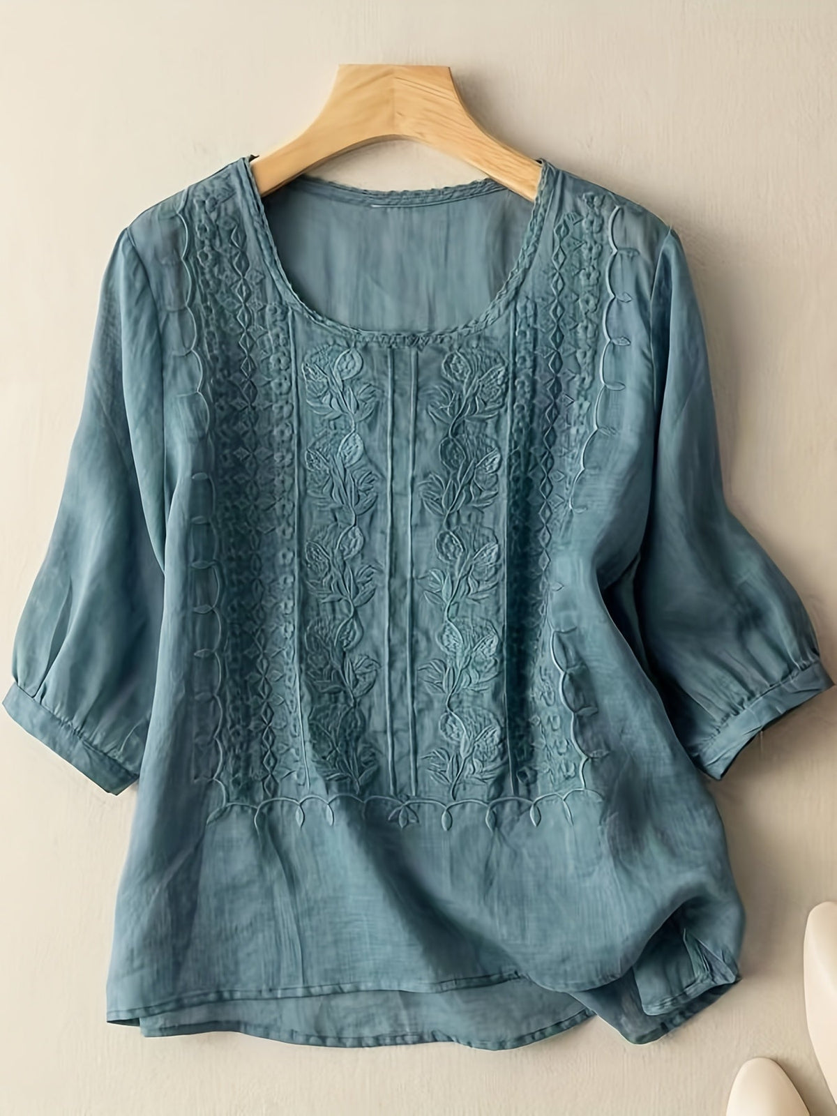 Cotton and Linen Embroidered T-Shirt in Various Colors And Sizes