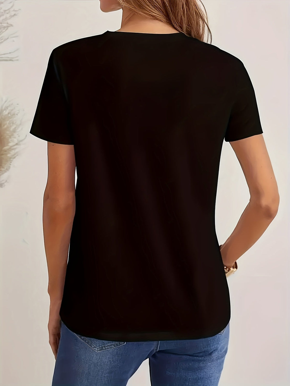 Women's Color Block V-Neck T-Shirt - Stylish and Comfortable Short Sleeve Top