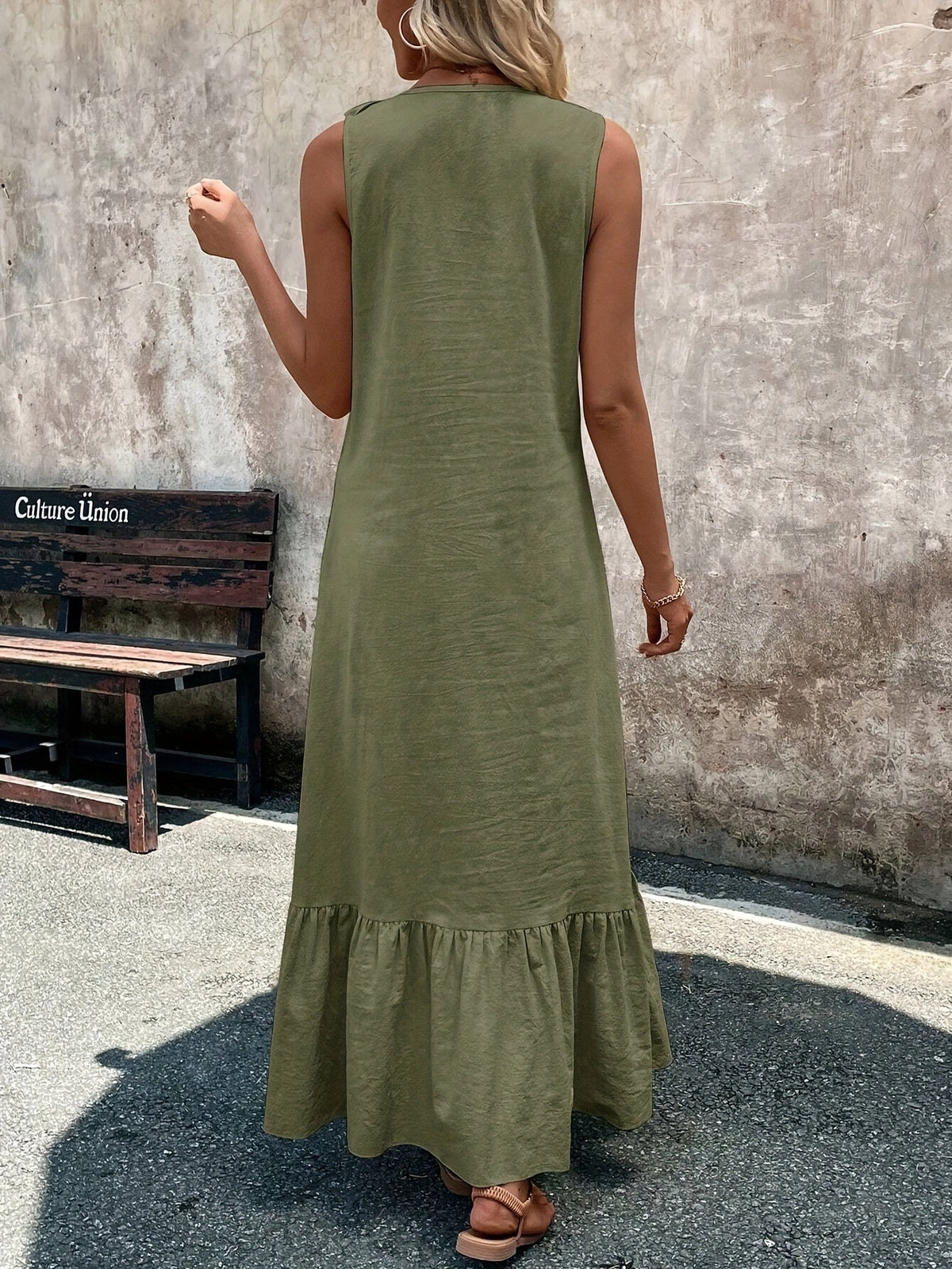Sleeveless V-Neck Women's Elegant Green Ruffle Hem Midi Dress