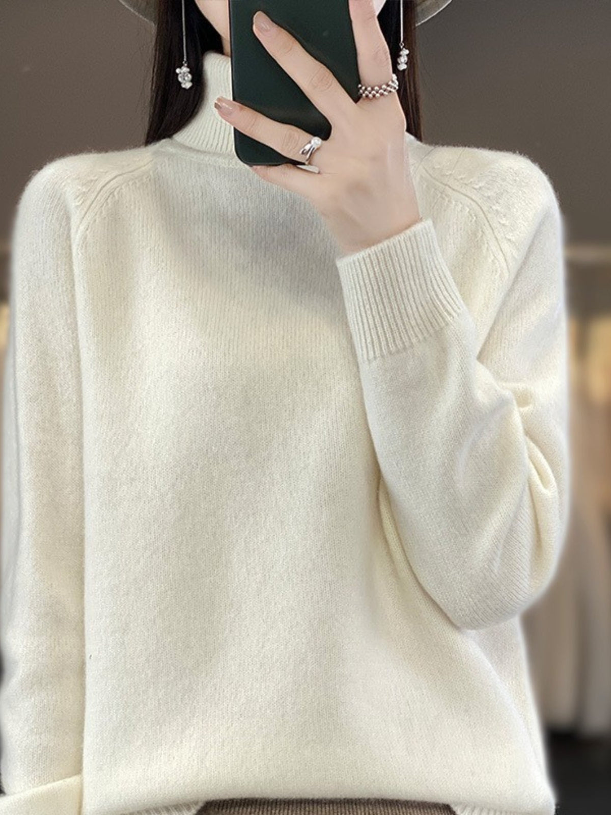 Cozy Solid Turtle Neck Sweater - Elegant Long Raglan Sleeve, Soft, Warm, and Comfortable