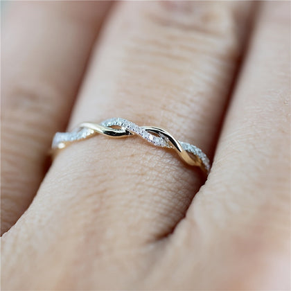 Elegant Twisted Design Rhinestone-Encrusted Zinc Alloy Ring for Women, Perfect for Engagement, Banquets, Weddings, and Campus Events, All-Season Gift for Girlfriend