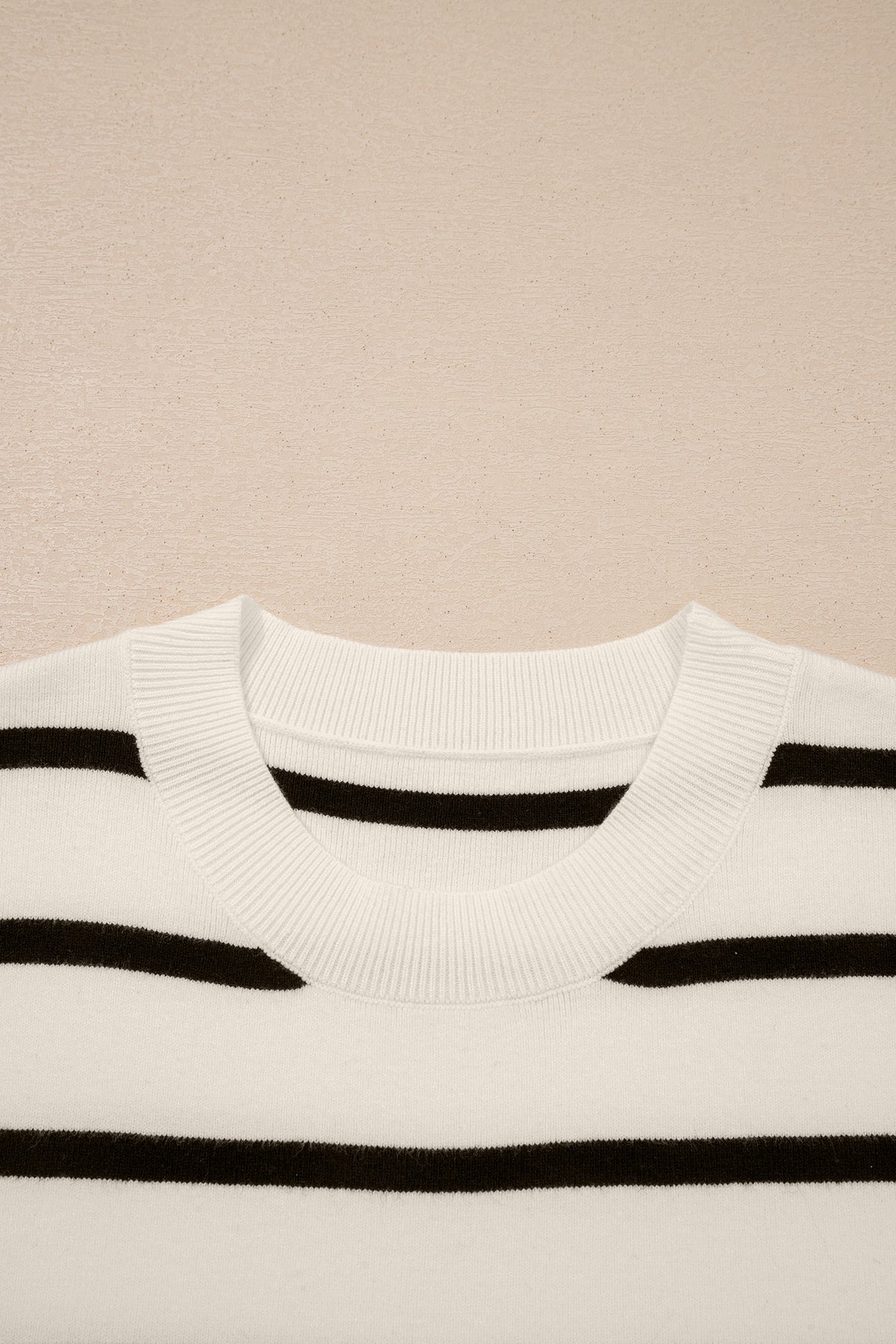 White Side Slits Crewneck Short Sleeve Sweater Tee