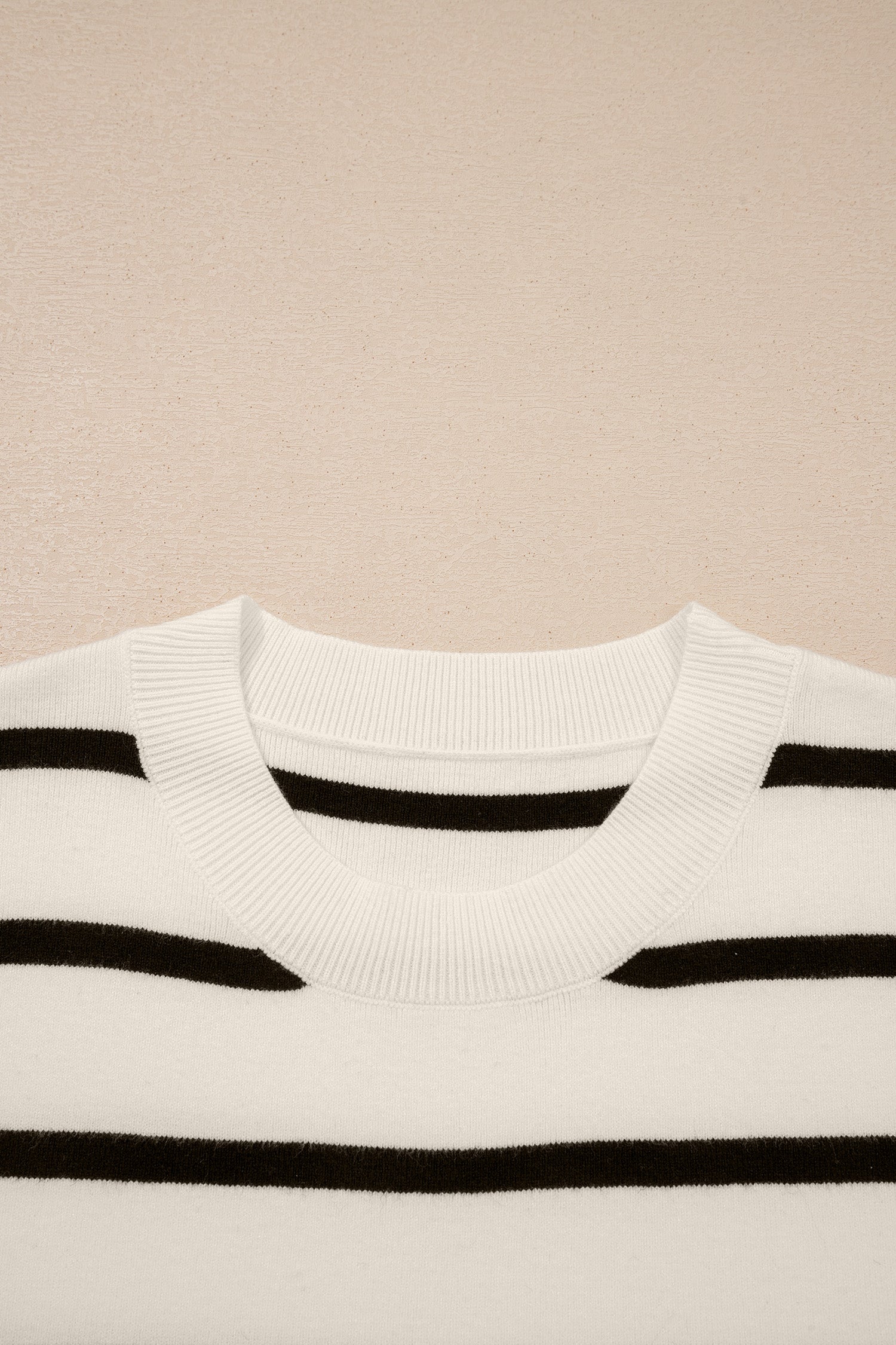 White Side Slits Crewneck Short Sleeve Sweater Tee