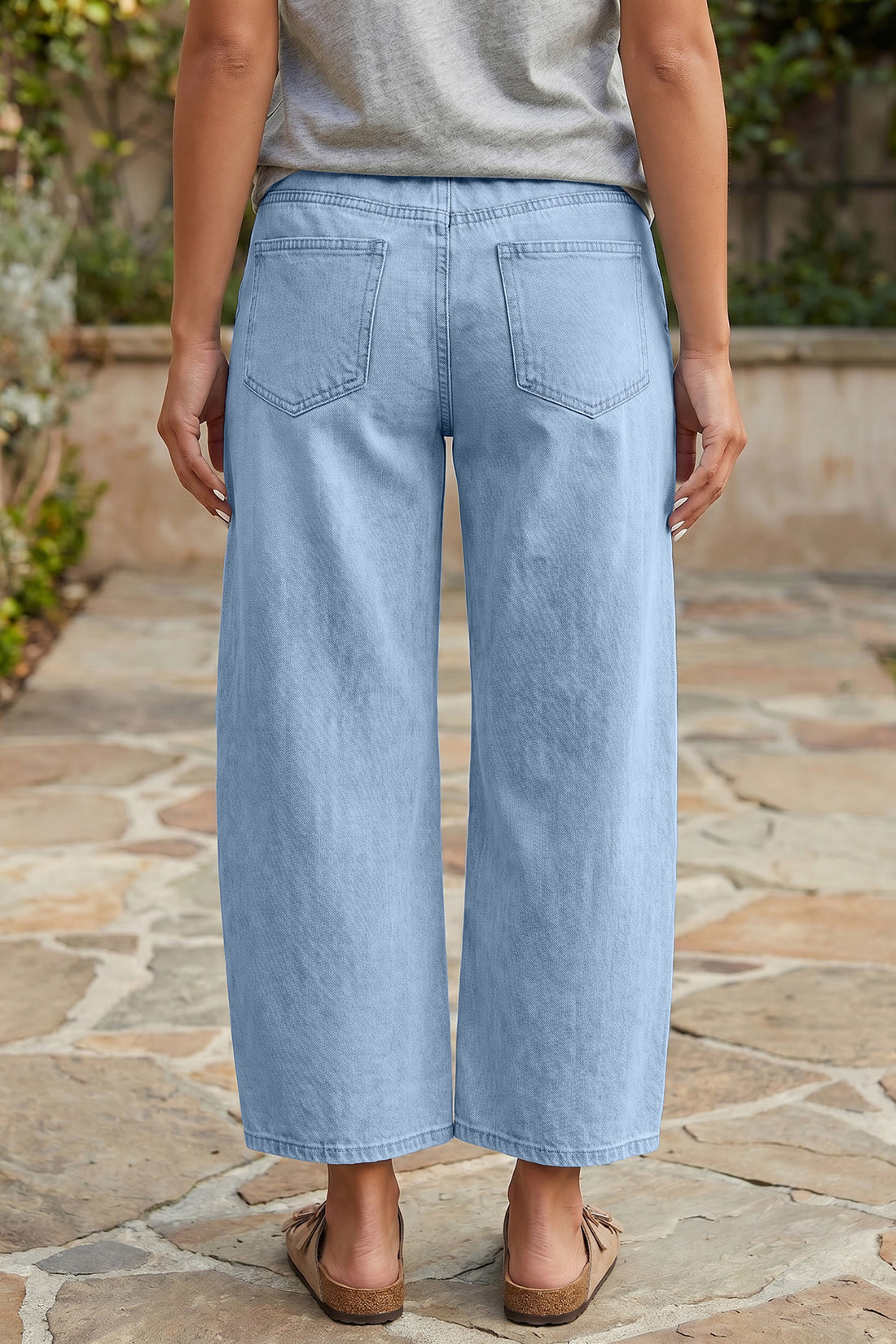 Beau Blue Solid Color Square Patch Pocket Ankle-length Barrel Jeans