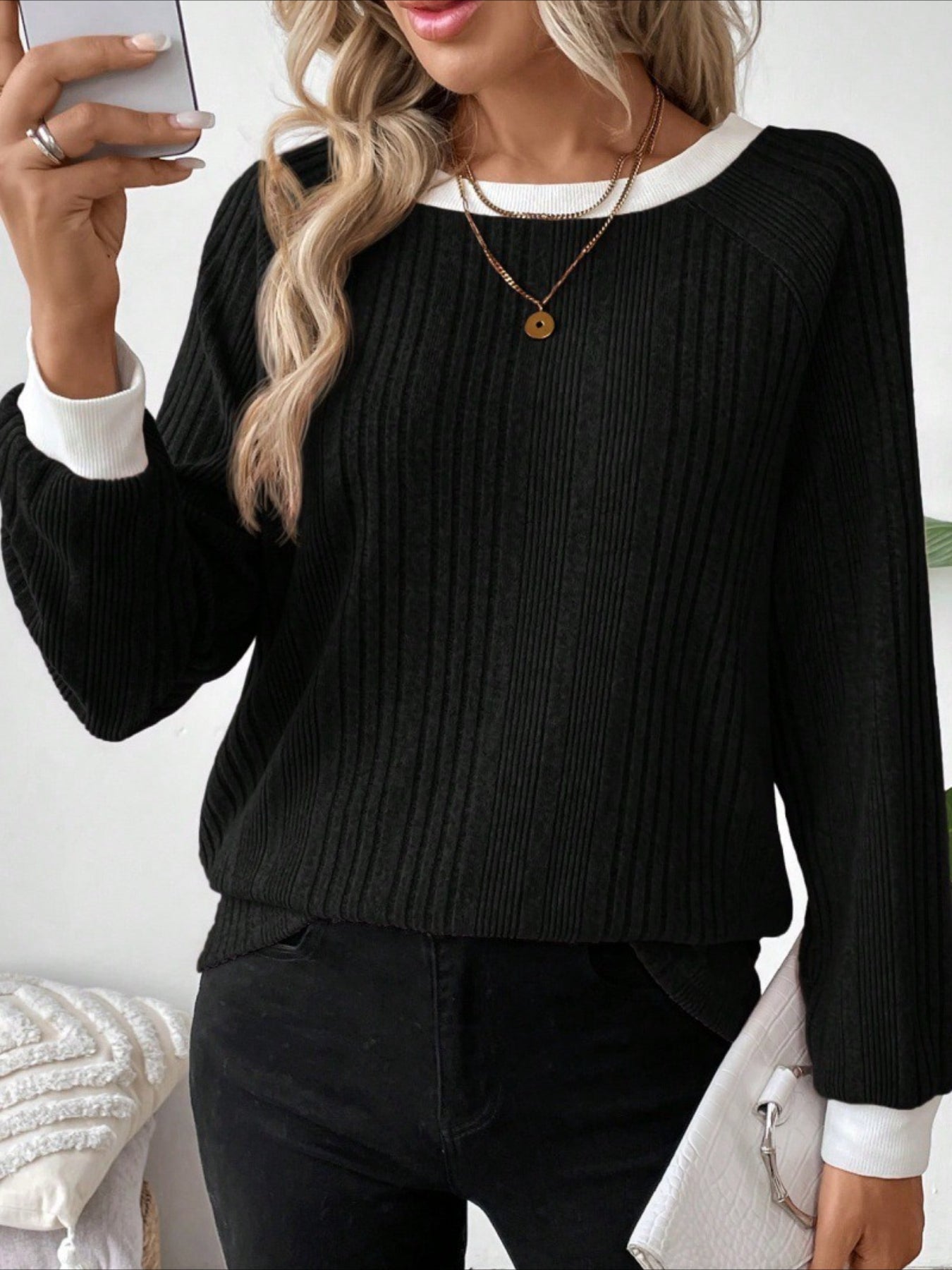 Long Sleeve Pullover with Elegant Contrast Collar Top