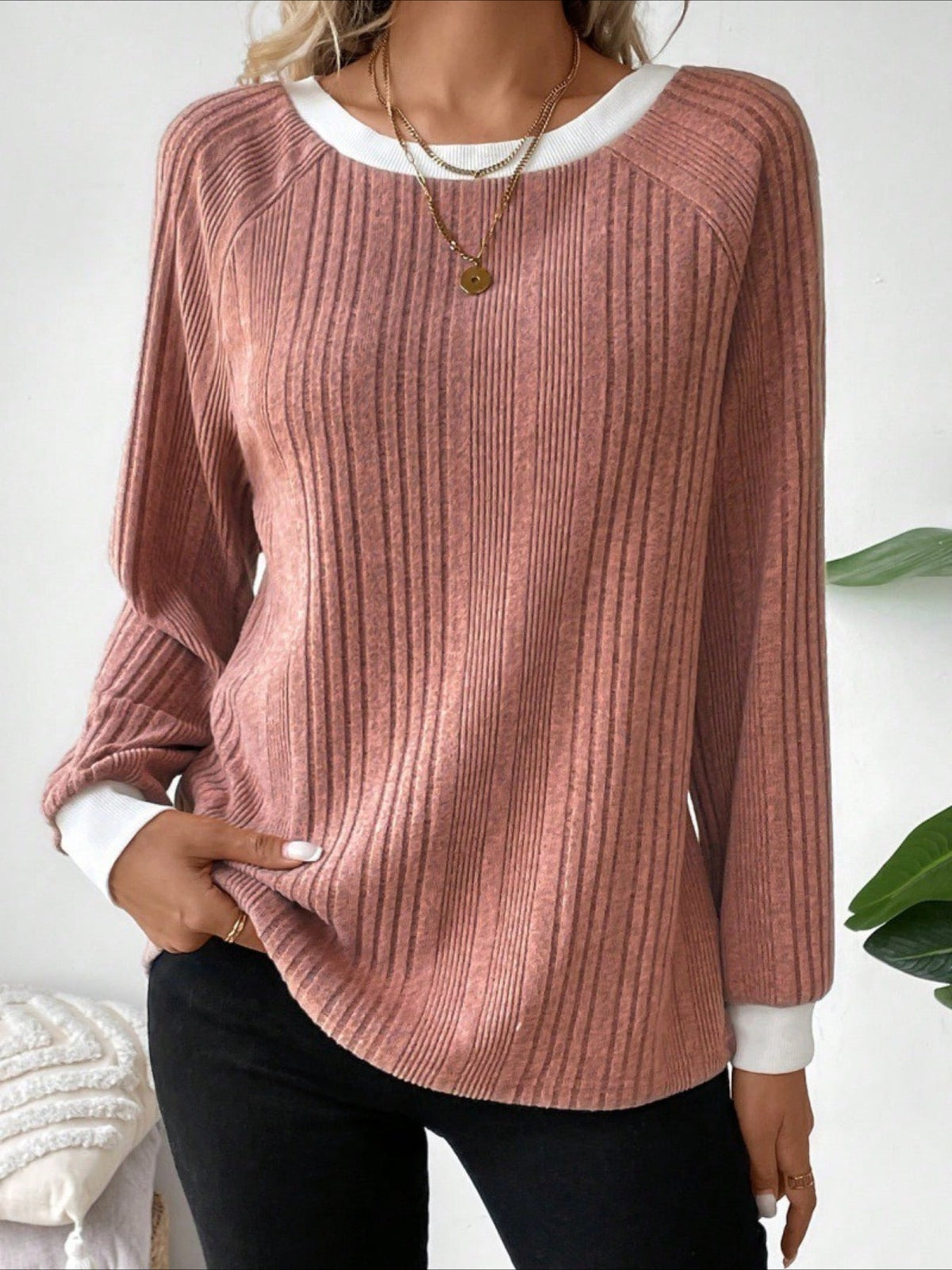 Long Sleeve Pullover with Elegant Contrast Collar Top