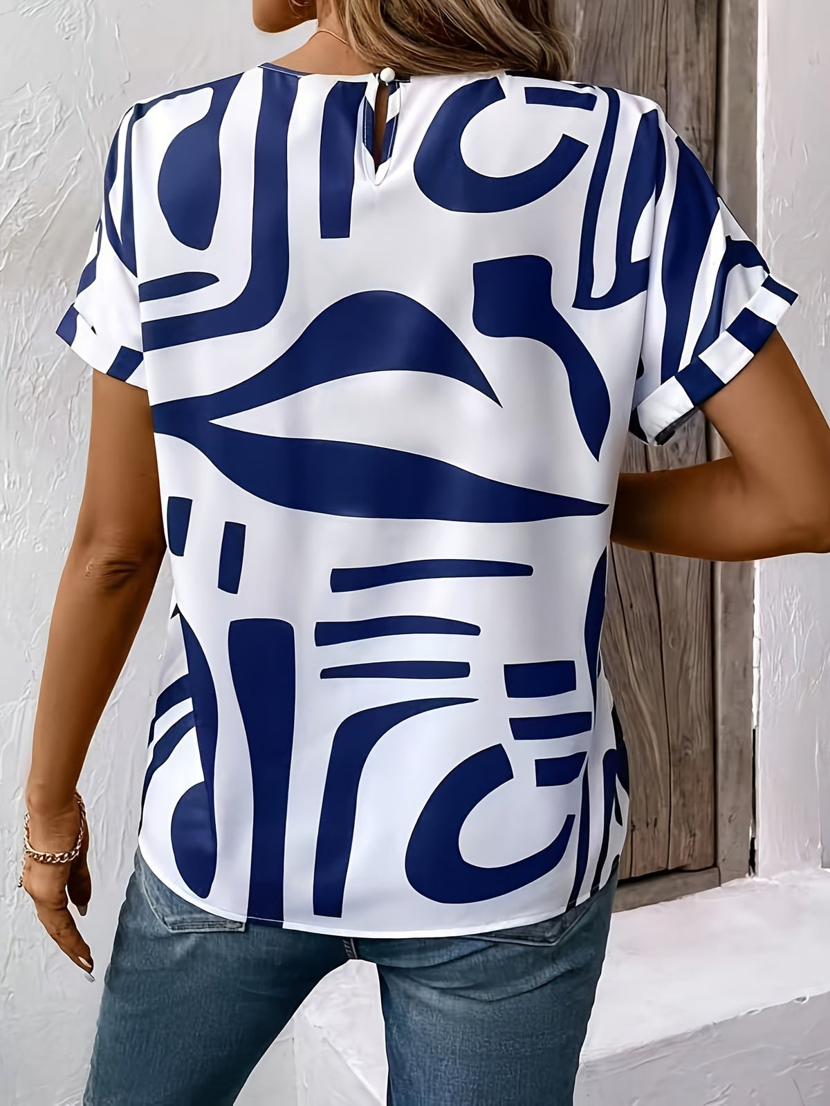 Elegant Batwing Print Round Neck Short Sleeve Shirt