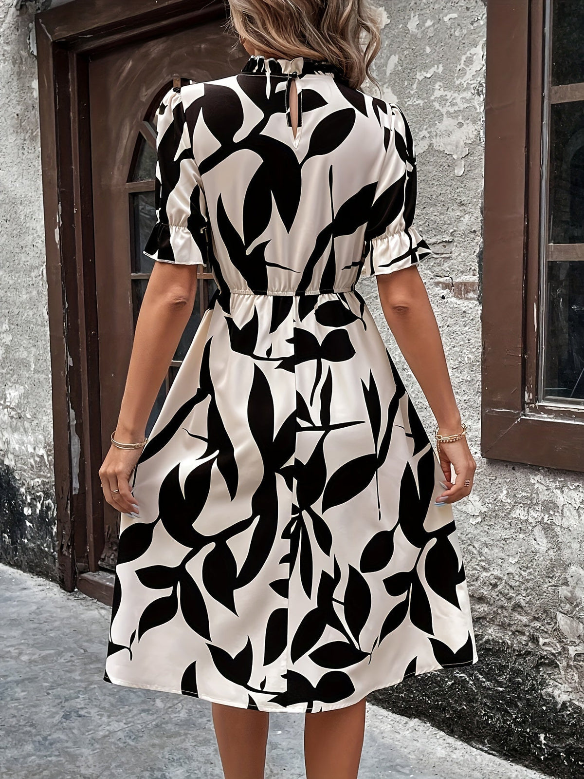 Leaf Print Mock Neck Dress, Elegant Short Sleeve Ruffle Cuff Back Keyhole A-line Dress