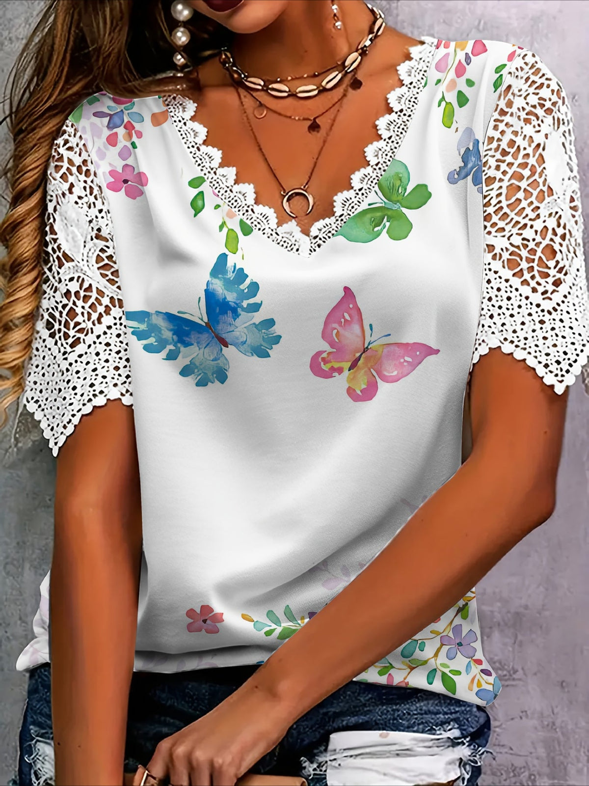 Fashionable Short Sleeve Elegant Lace Trim V-Neck T-Shirt