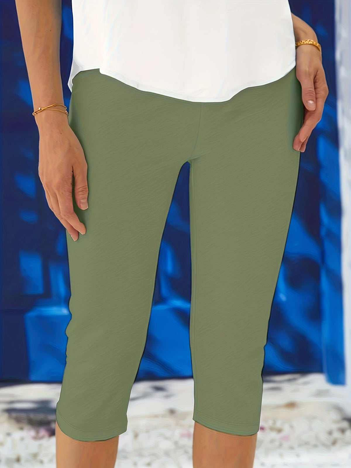 Solid Elastic Waist Medium Stretch Yoga Capri Leggings