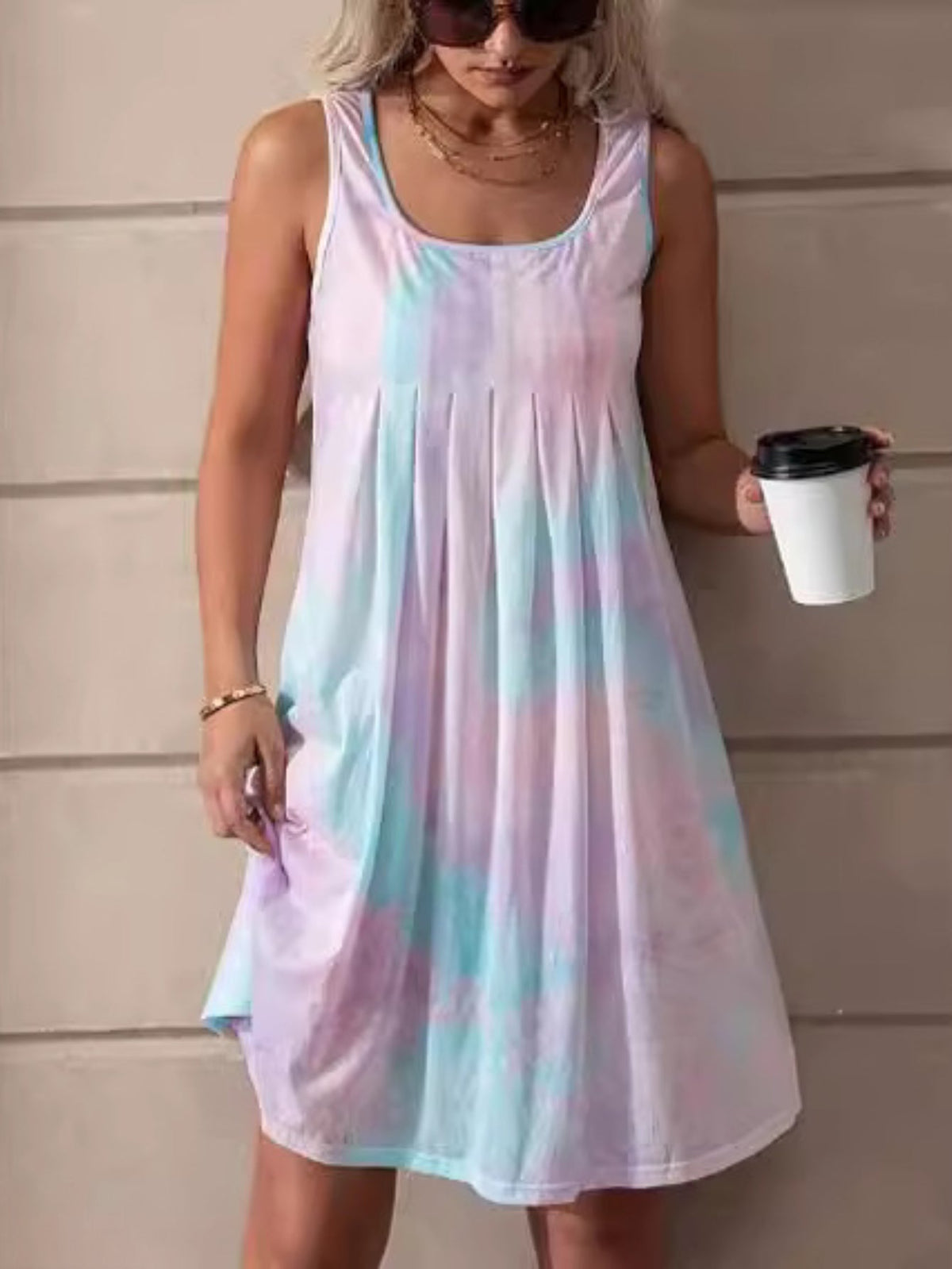 Vibrant Geometric Tie Dye Fitted Dress - Elegant Crew Neck, Sleeveless, Micro Elastic Polyester, Random Printing