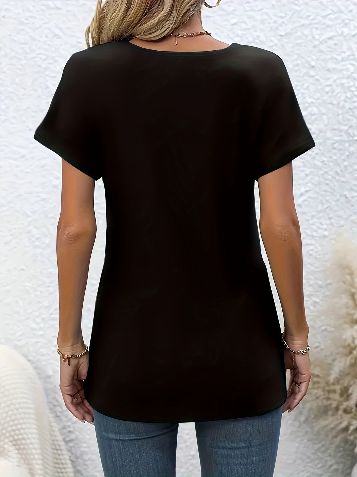 Women's Casual V-Neck T-Shirt with Lace Trim and Split Hem - Soft and Comfortable Short Sleeve Tee