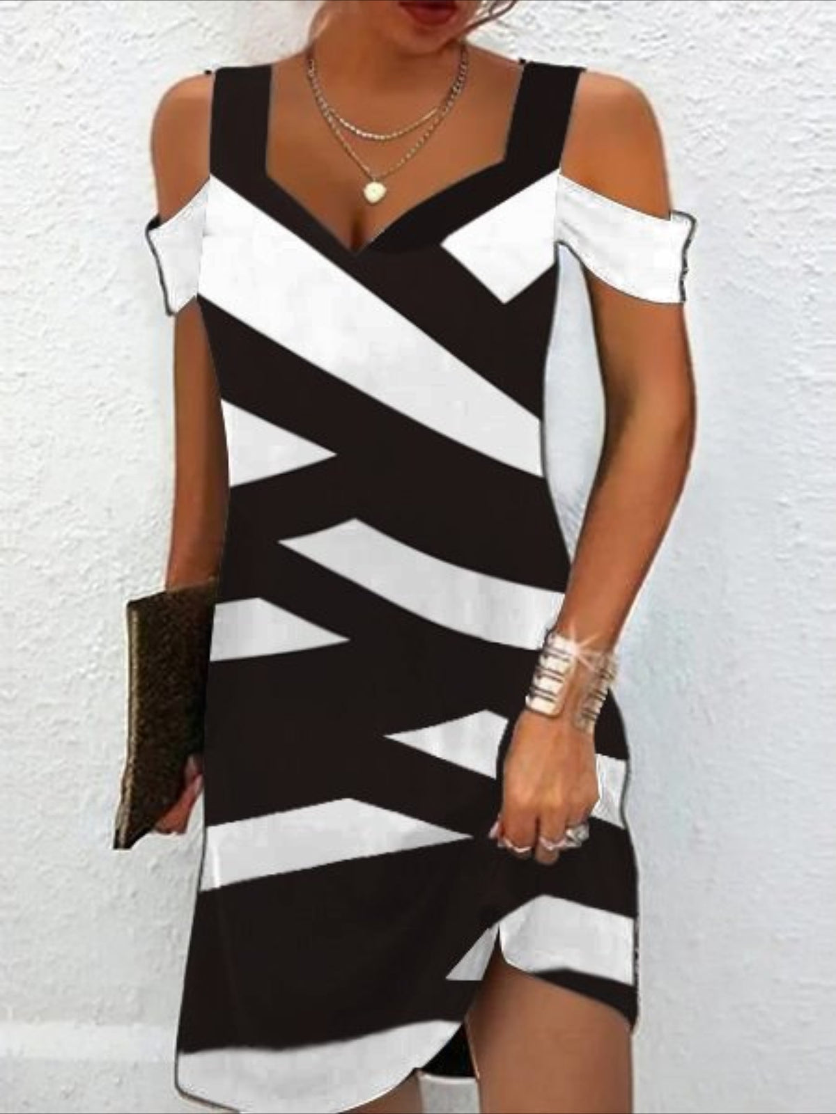 Chic Blossom Cold-Shoulder Dress, Effortless V-Neck Fit, Short Sleeves, Perfect for Casual Outings