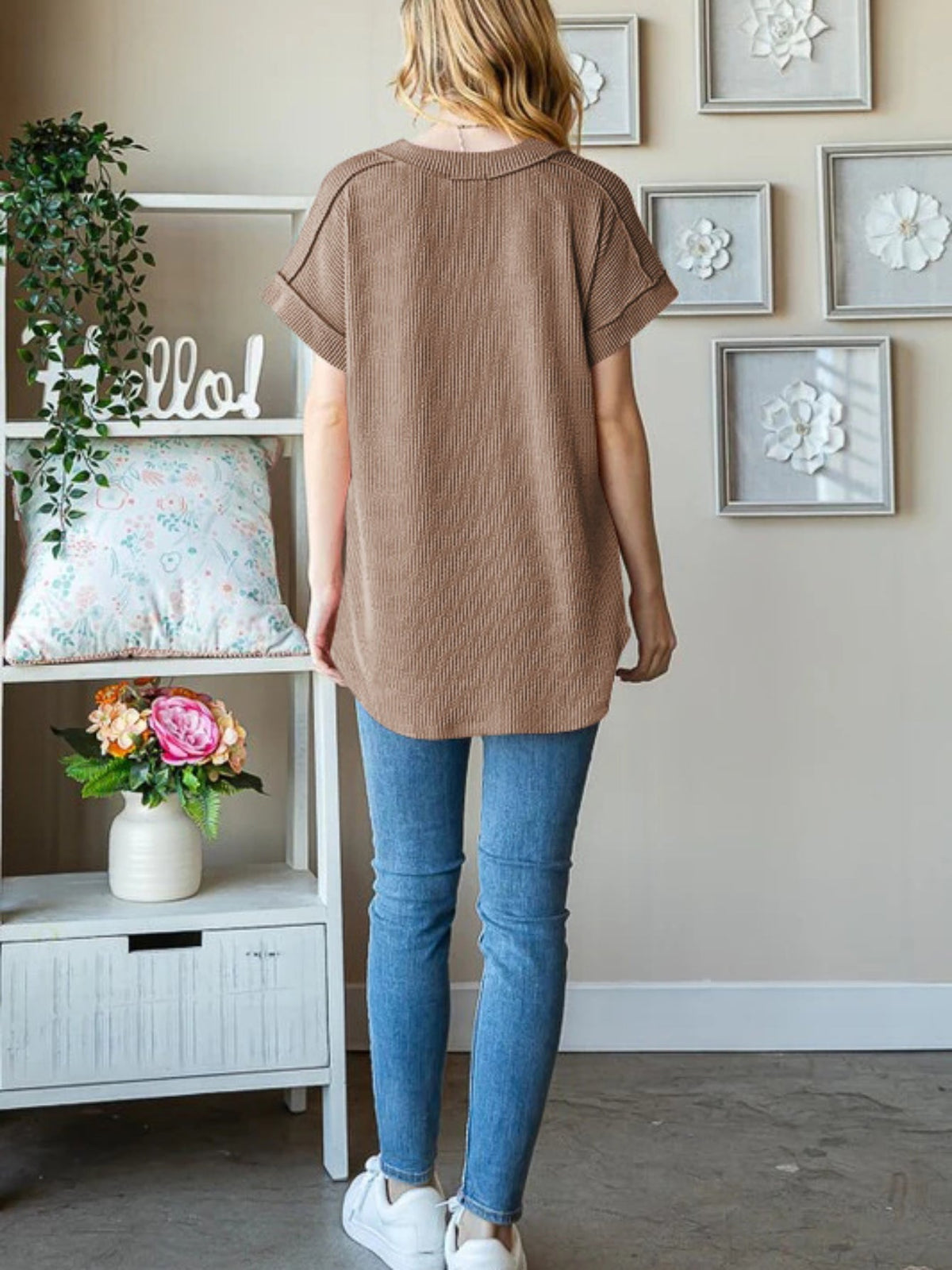 Striped jacquard knit loose-fitting V-neck short sleeve T-shirt