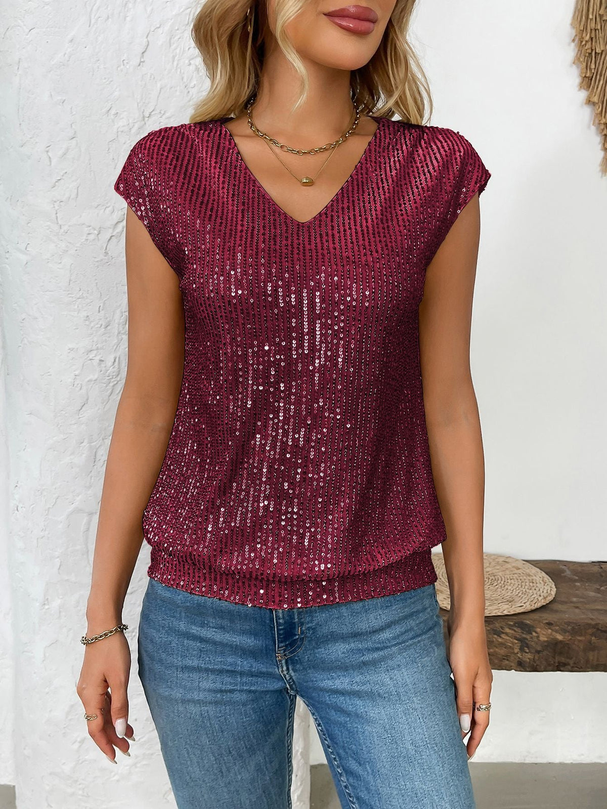 V Neck Sequined Solid Color Short Sleeved Top