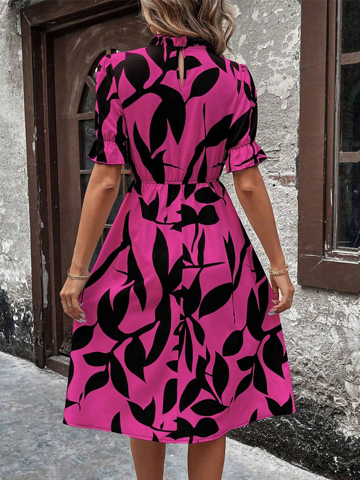 Leaf Print Mock Neck Dress, Elegant Short Sleeve Ruffle Cuff Back Keyhole A-line Dress