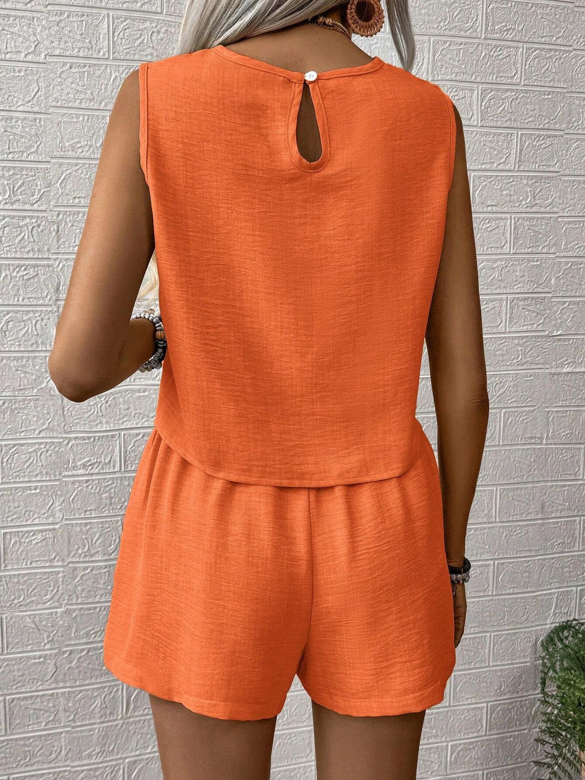 Casual Solid Color Shorts Set, Crew Neck Sleeveless Tank Top & High Waist Shorts Outfits