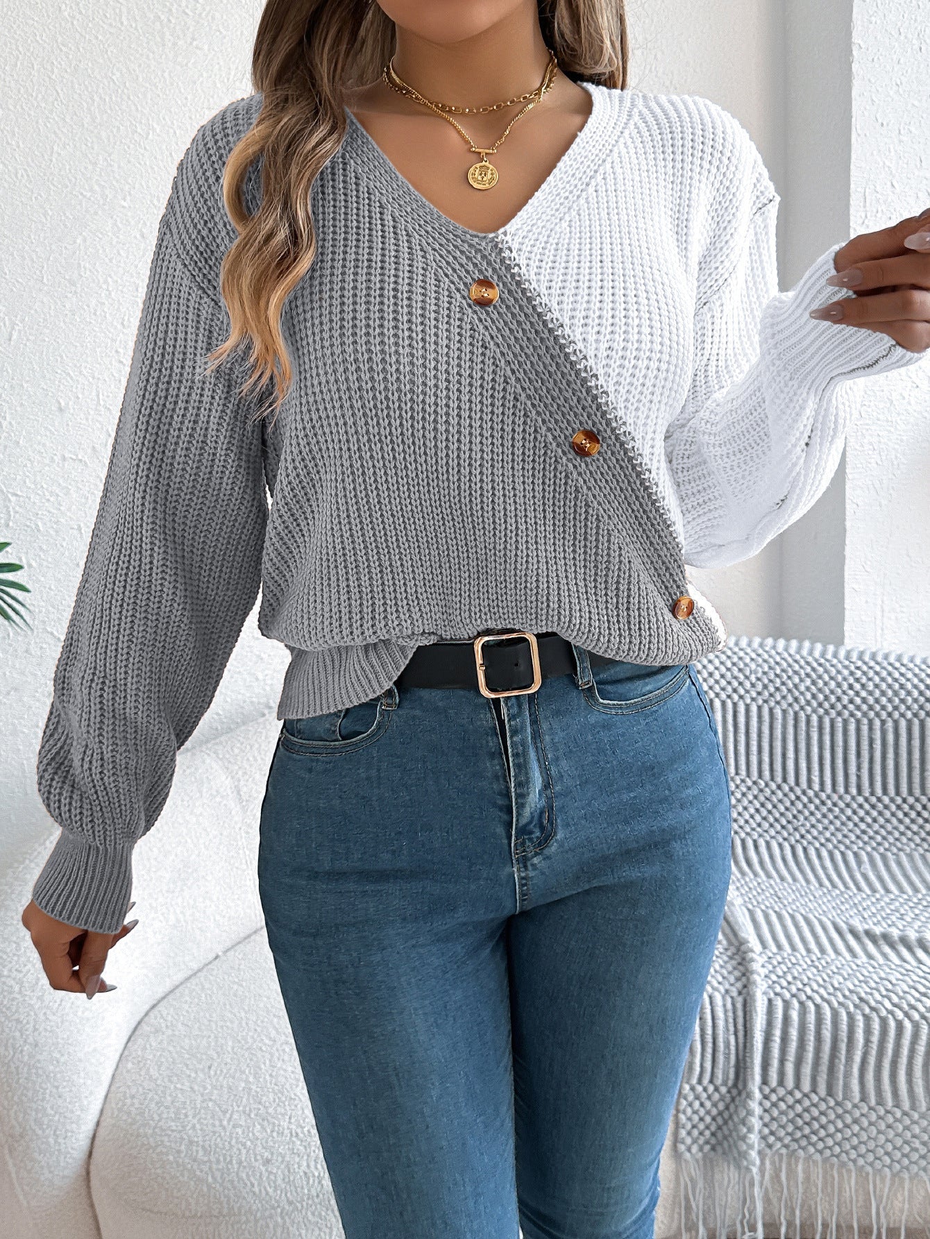 Women's Fall/Winter Color Block V-Neck Pullover Sweater with Fake Buttons