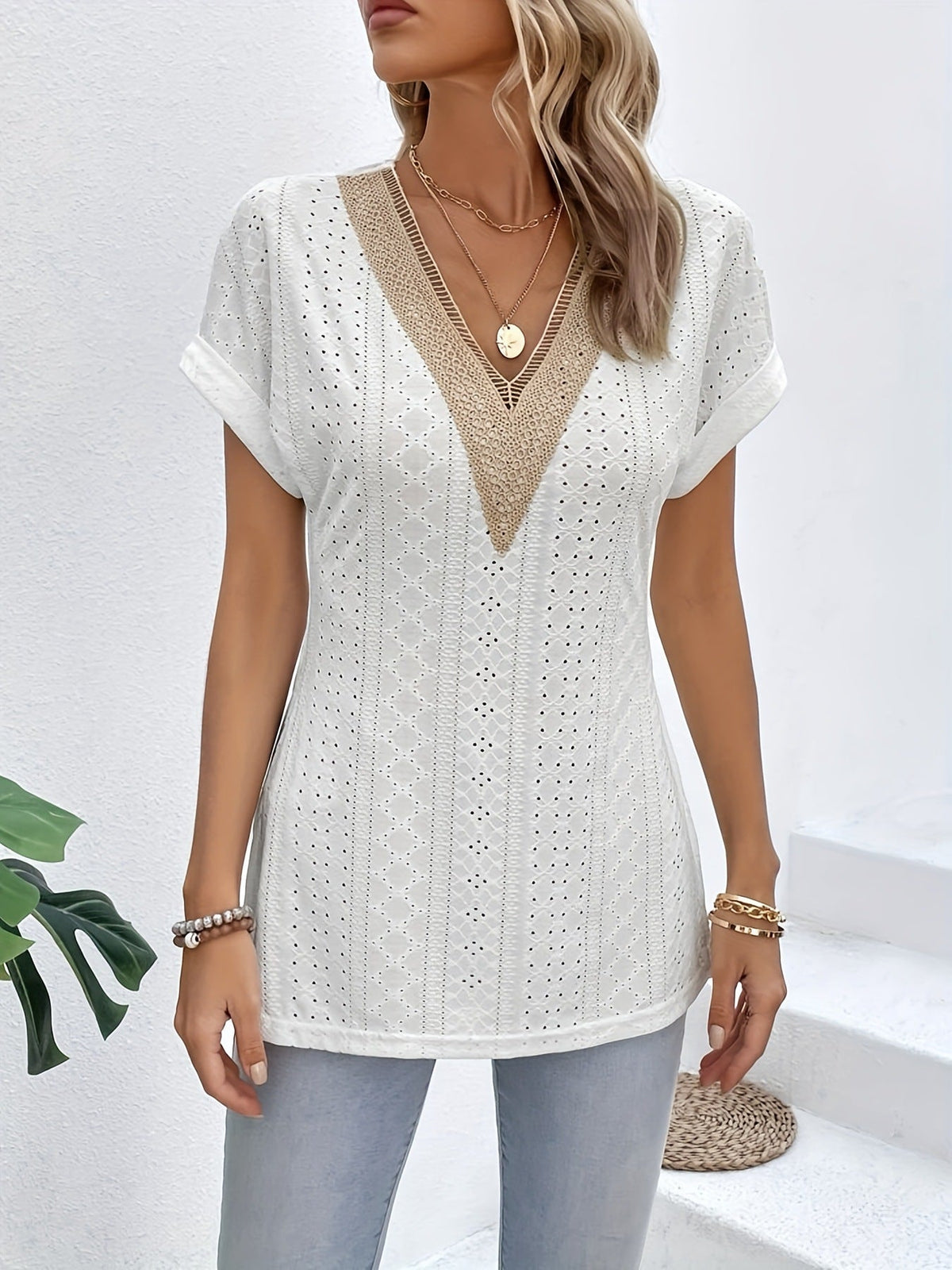 Women's Casual V-Neck T-Shirt with Lace Trim and Split Hem - Soft and Comfortable Short Sleeve Tee